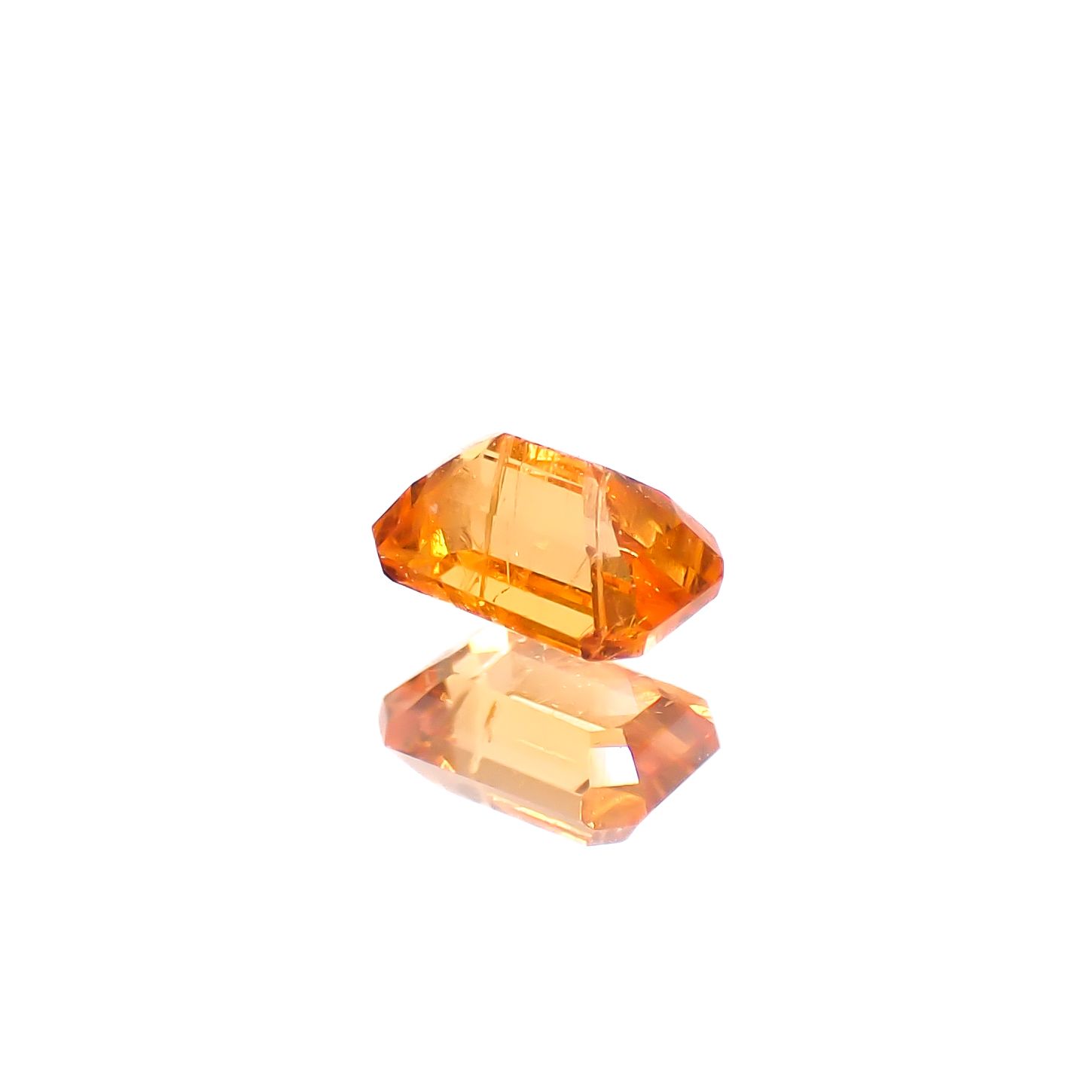 マンダリンガーネット マダガスカル産 0.25ct[240628221]3.8x2.5mm前後