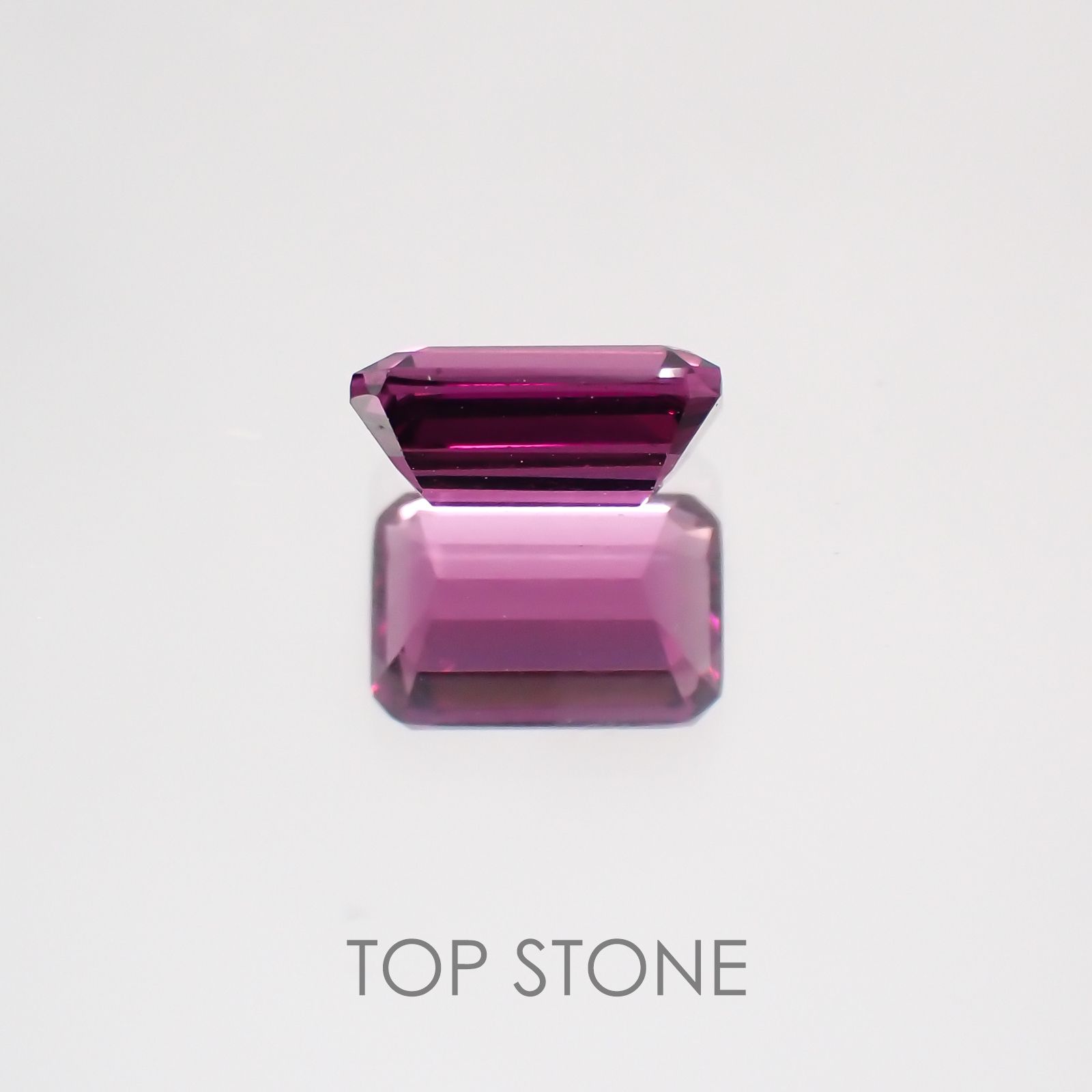 グレープガーネット ブラジル産 ルース 0.71ct[21019681]5.8×4.1mm前後