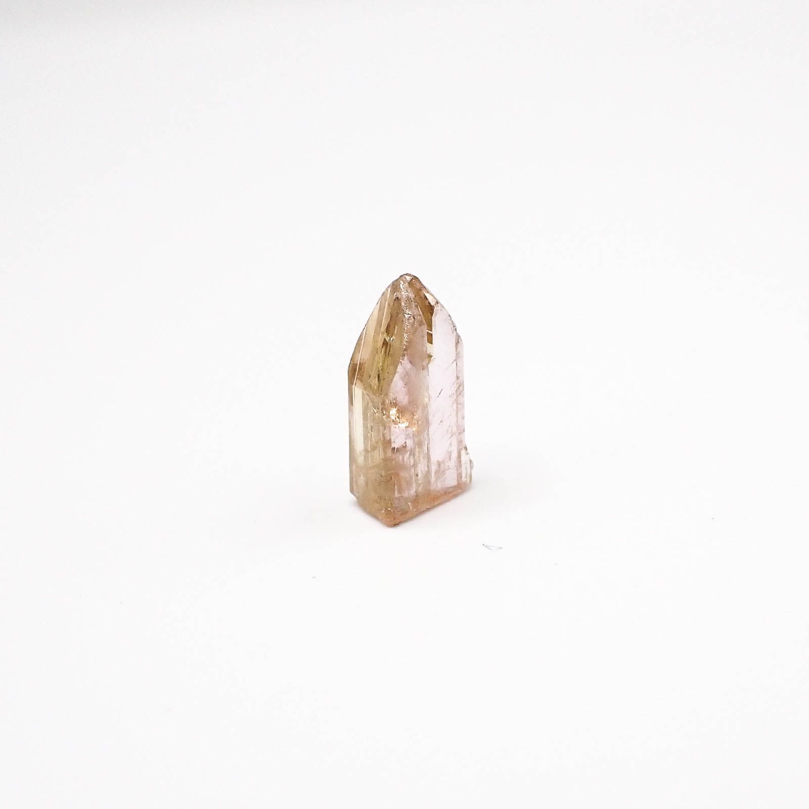 ピンクゾイサイト 非加熱 原石(宝石名ピンク・ゾイサイト)タンザニア産 3.54ct 識別済[231023846]13.4x6.6mm前後
