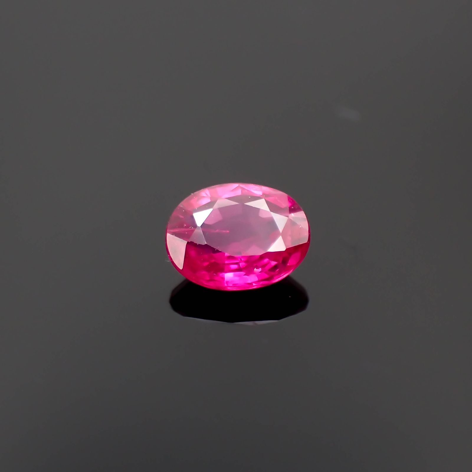 ルビー ビルマ産 0.38ct[230622345]4.8x3.8mm前後