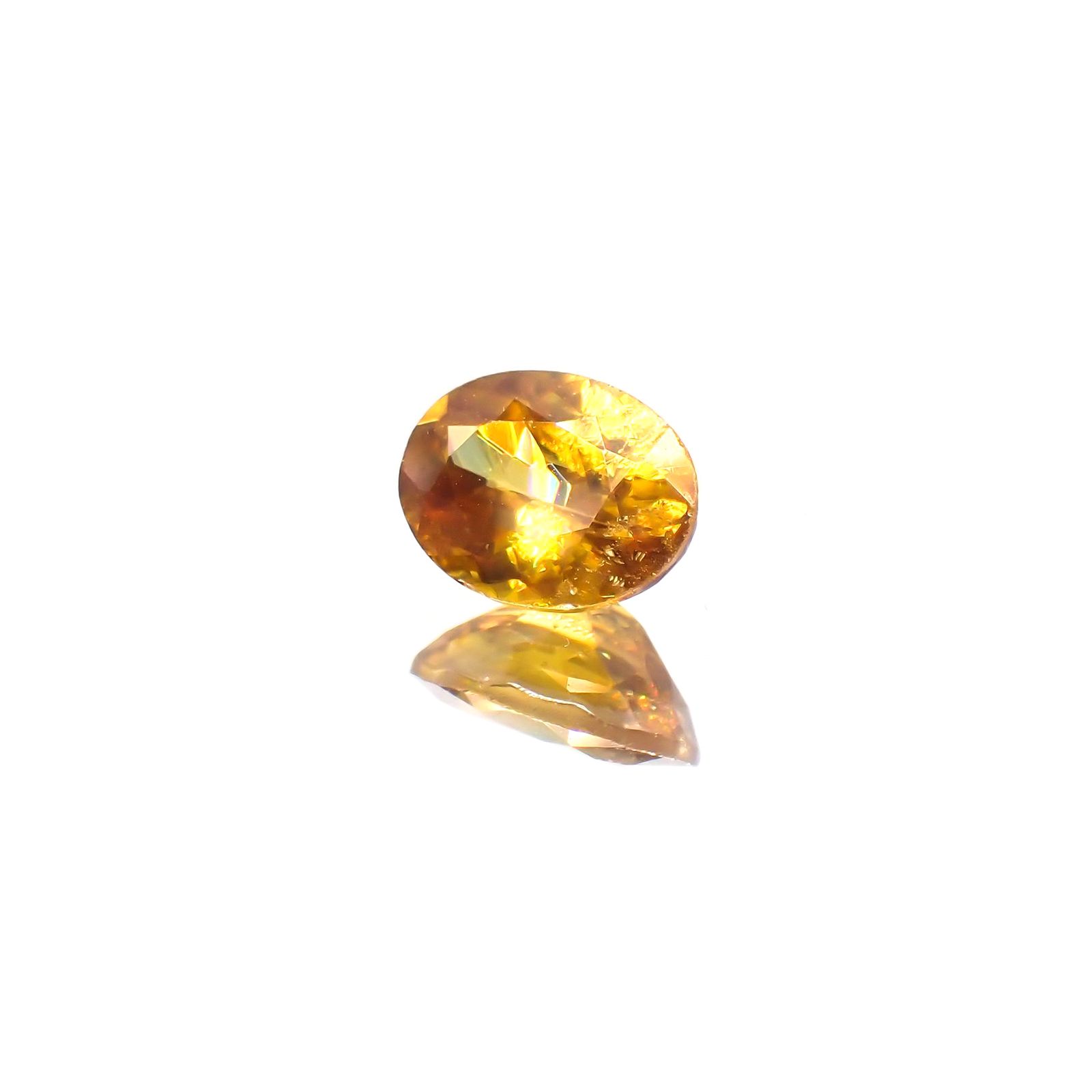 ゴールデンスフェーン(宝石名スフェーン) マダガスカル産 1.26ct 識別済[210812760]7.6×5.7mm前後