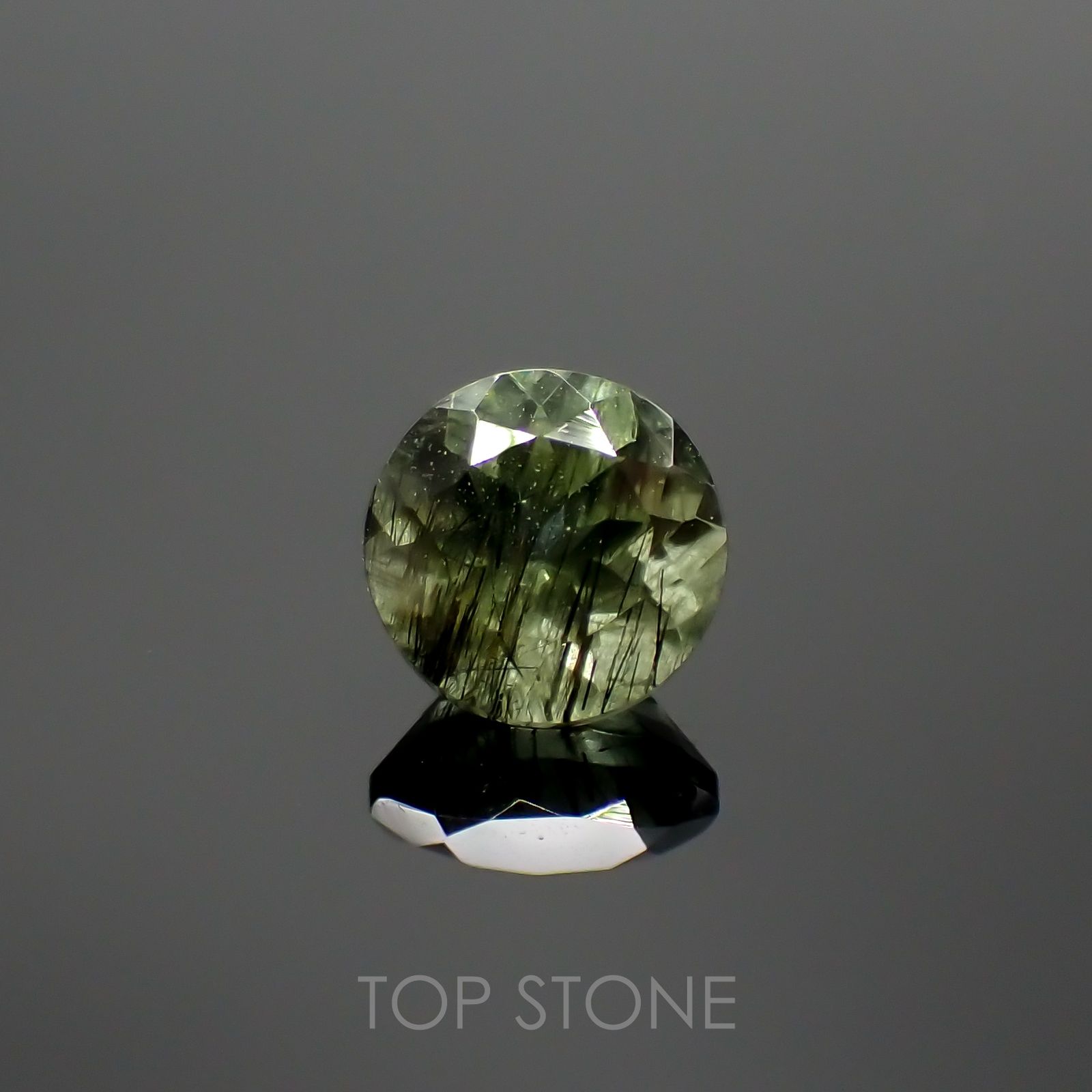 ルドウィジャイトインペリドット パキスタン産 ルース 1.05ct[210913496]6.1×6.1mm前後