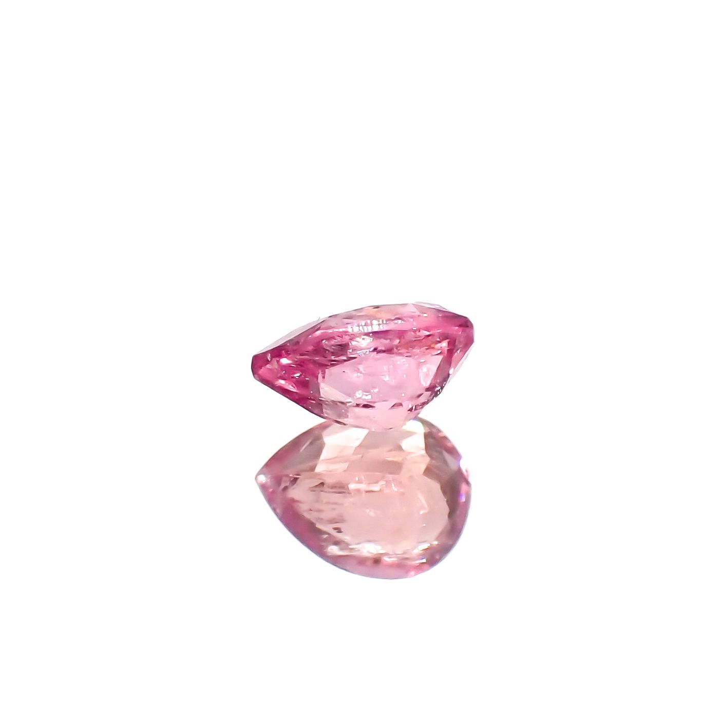 ペツォッタイト(ラズベリル)(宝石名ペツォッタイト)マダガスカル産 0.370ct ソ付(彩珠)[240226153]5.1x3.9mm前後