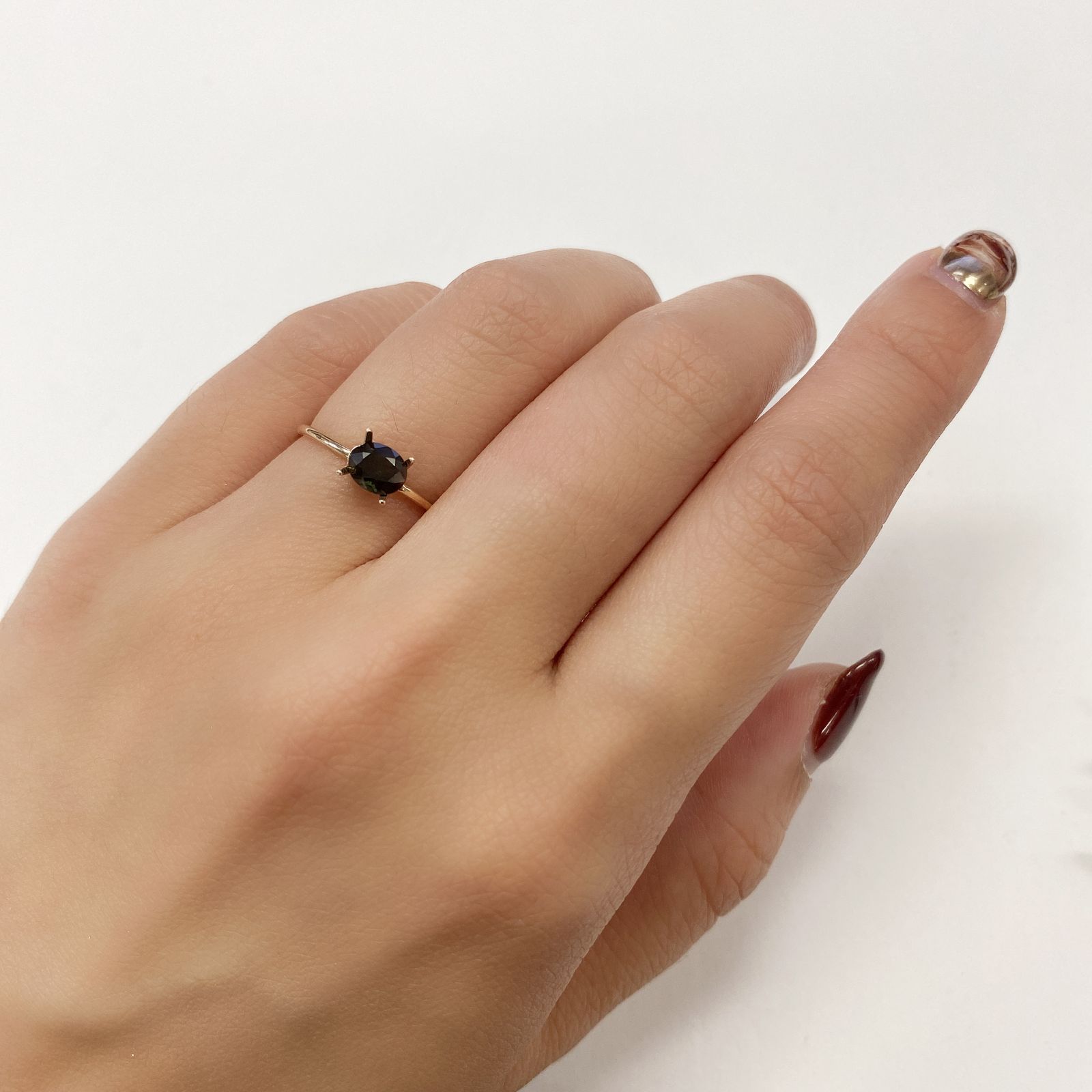 ゴールドシーンサファイア(宝石名シーン・サファイア)ケニア産 0.69ct 識別済[231023798]5.4x4.4mm前後