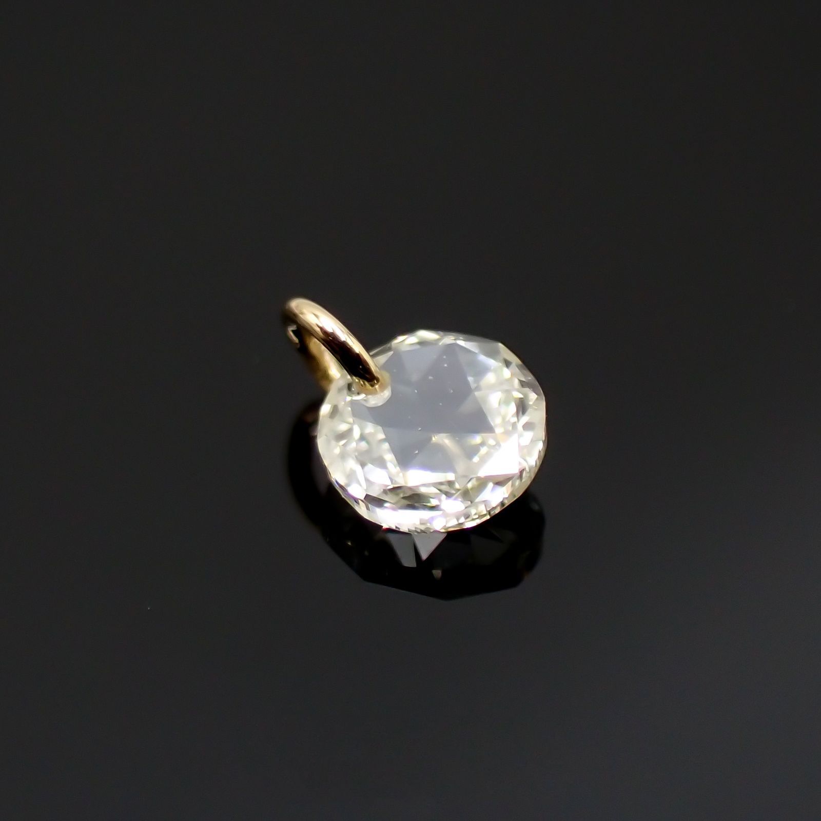◇La terre(ラ・テール)◇K18ダイヤモンドチャーム TTLC/SI(宝石名ダイアモンド) 0.089ct 識別済[220515747]2.5x2.5mm前後