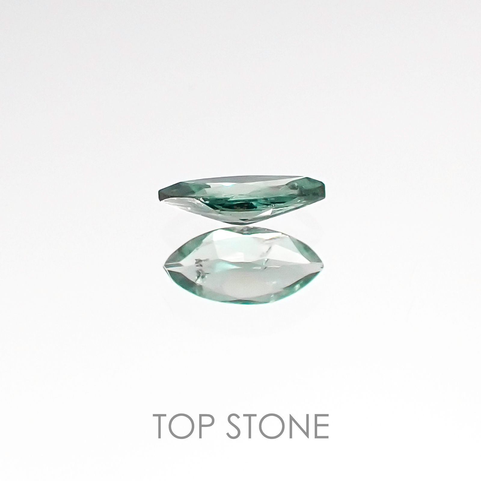 カラーチェンジガーネット(アレキタイプ) マダガスカル・ベキリー産 ルース 0.074ct[20106589]4.1×2.1mm前後