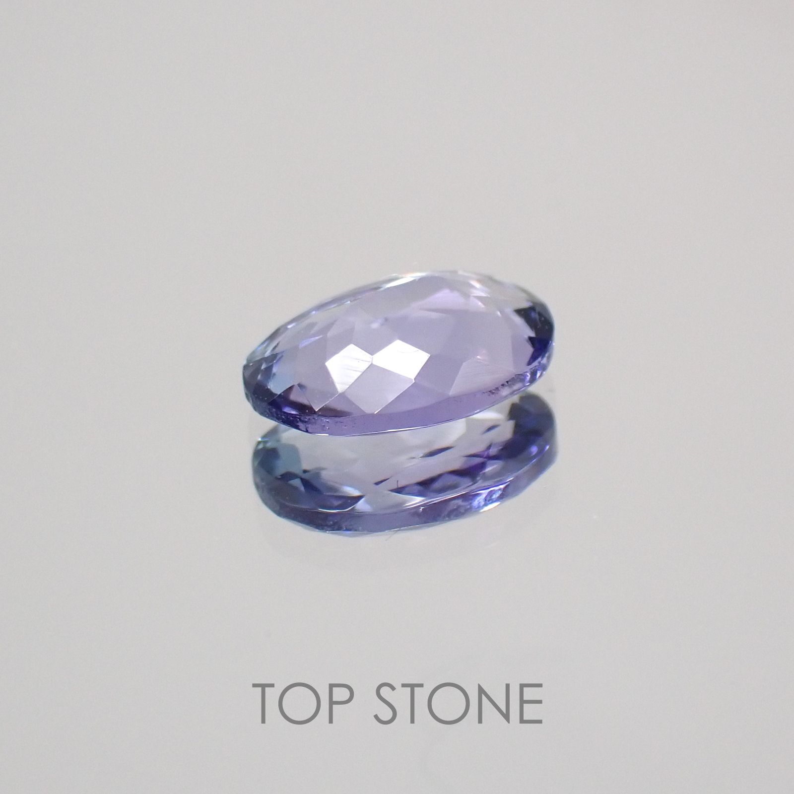 バイカラータンザナイト(ゾイサイト) タンザニア産 ルース 0.69ct[210410575]6.9×4.9mm前後