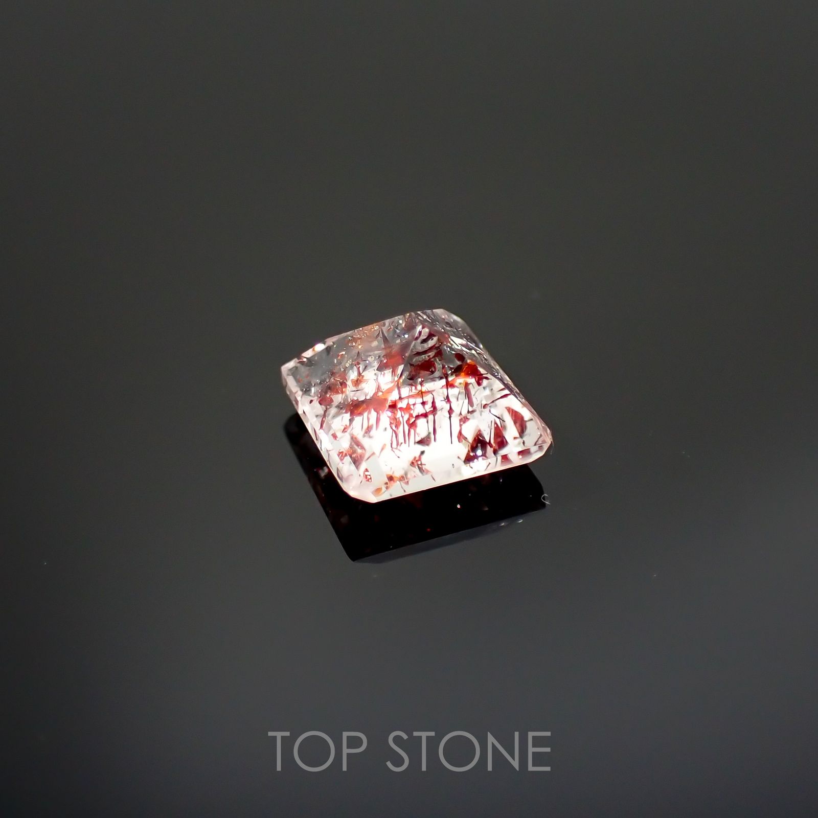 ファイヤークォーツ ナイジェリア産 1.18ct[220114765]6.3x6.2mm前後