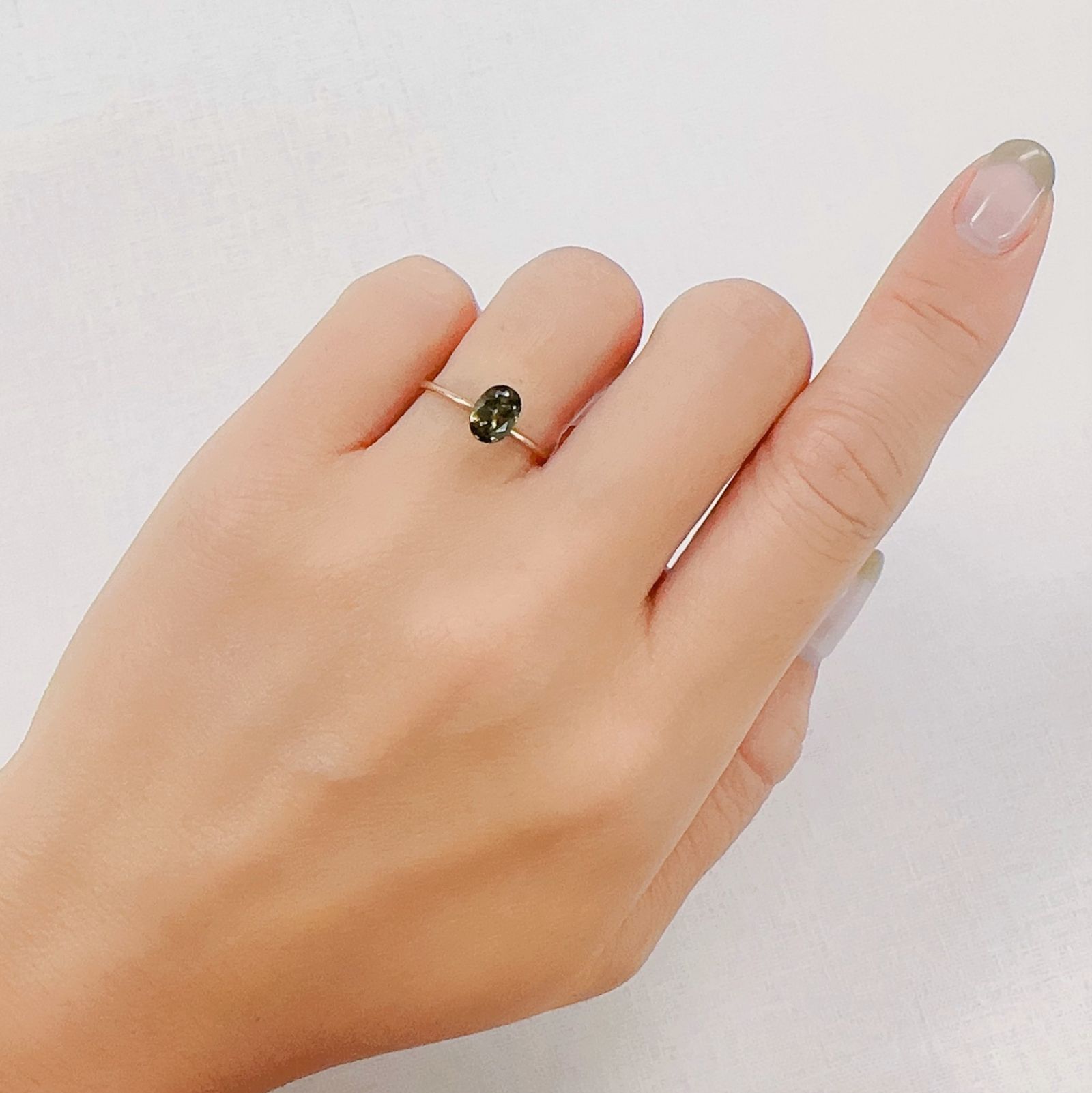 コーネルピン(宝石名コーネルピン)スリランカ産 0.77ct 識別済[230823046]6.9x5mm前後