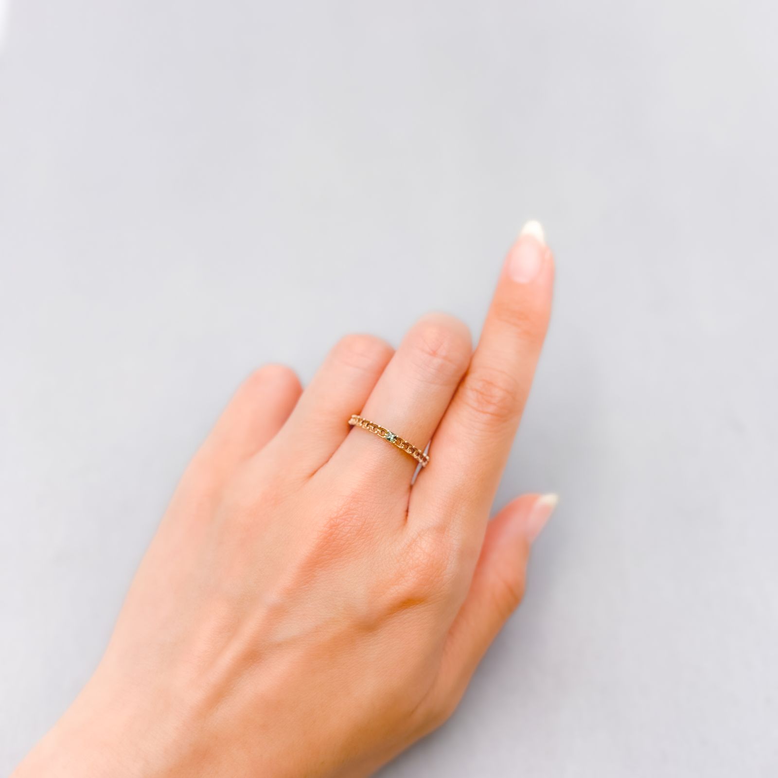 ◇プリンセスカット◇ベキリーブルーガーネット（カラーチェンジガーネット アレキタイプ） マダガスカル・ベキリー産 0.046ct [250330068]1.9x1.9mm前後