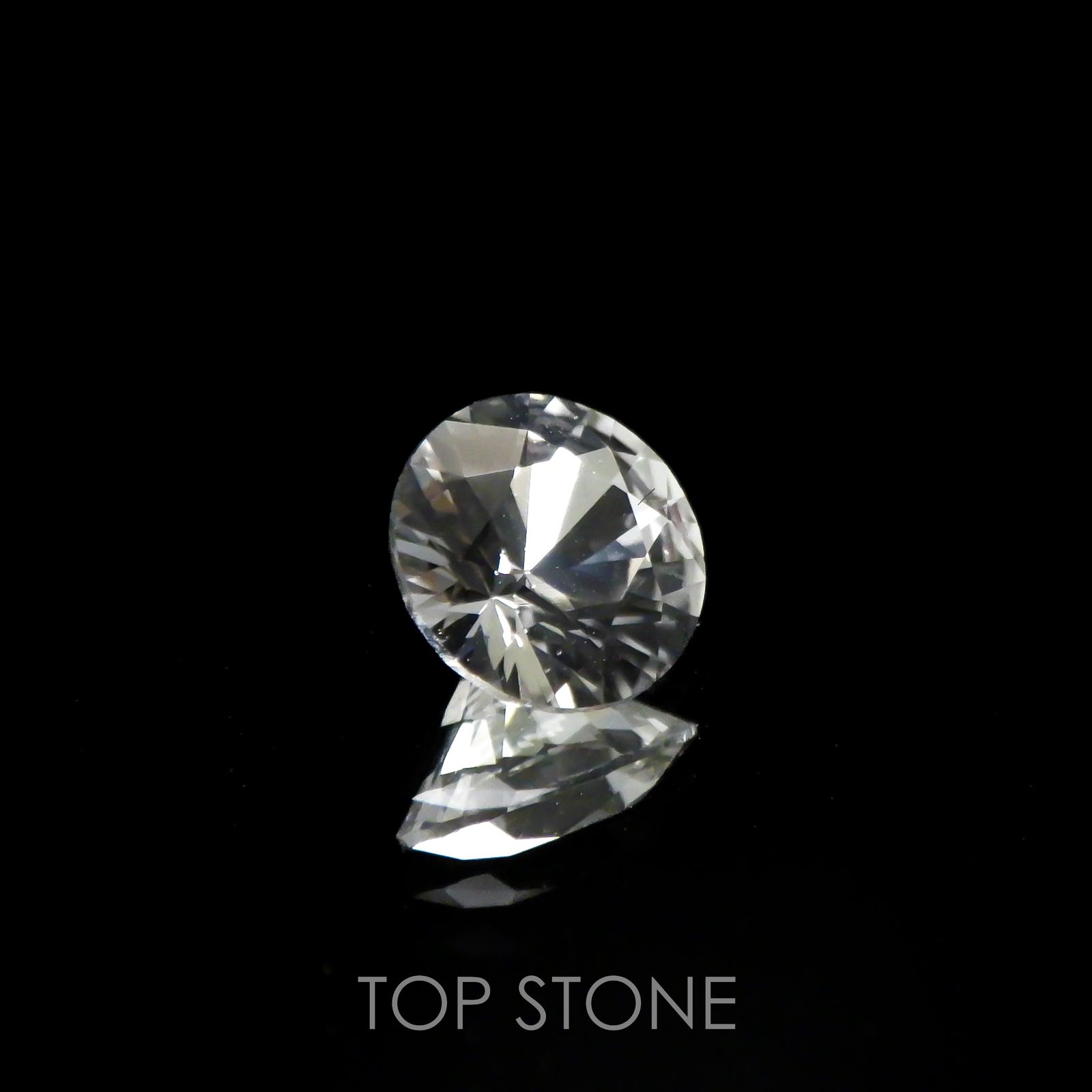 フェナカイト(宝石名フェナカイト)マダガスカル産 0.51ct 識別済[220817415]5.5x5.5mm前後