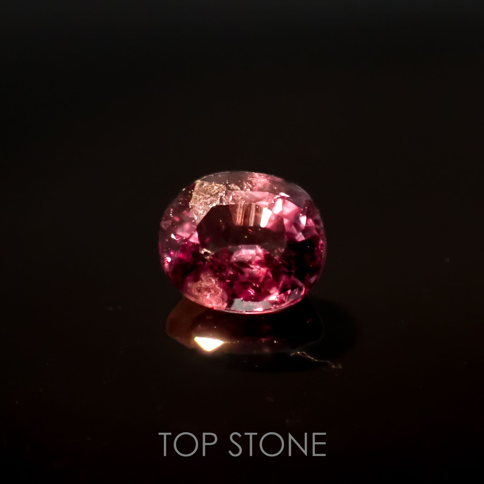 カラーチェンジガーネット アレキタイプ(宝石名ガーネット)マダガスカル・ベキリー産 1.17ct 識別済[220716945]6.5x5.7mm前後