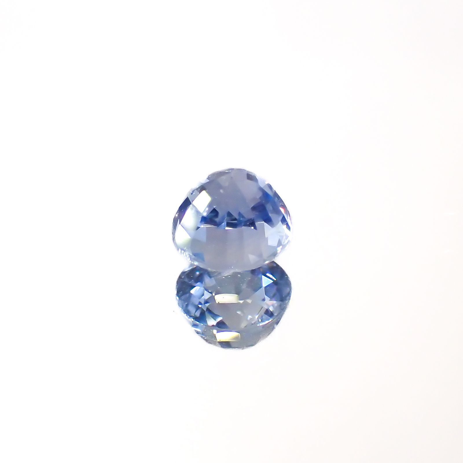 アイスブルーサファイア(宝石名サファイア)スリランカ/マダガスカル産 0.45ct 識別済[220515978]4.2x4.1mm前後
