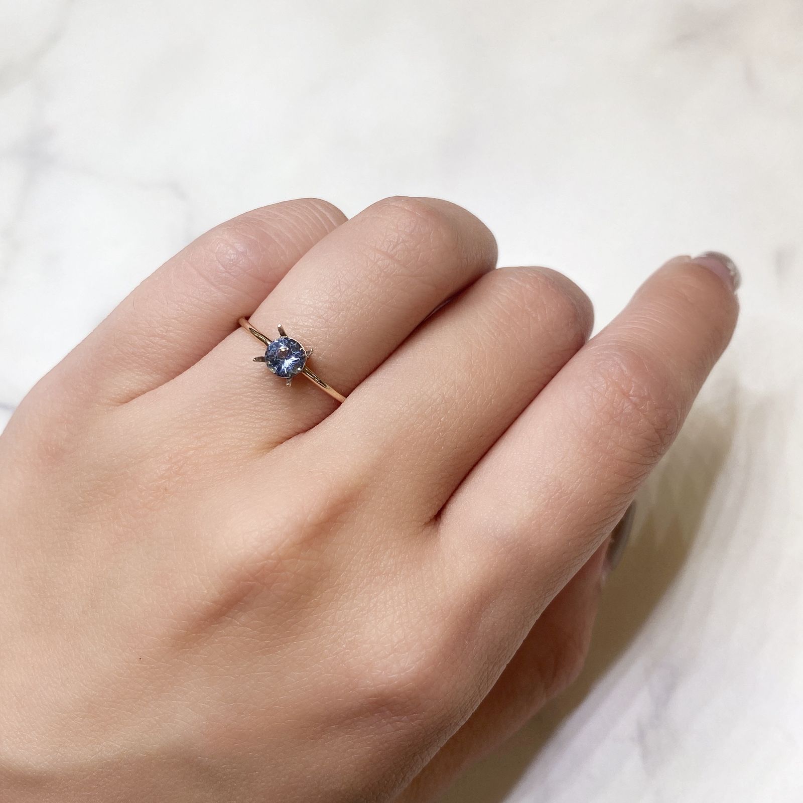 グレイッシュブルースピネル(宝石名スピネル) ビルマ産 0.42ct 識別済[211013469]4.8×4.6mm前後