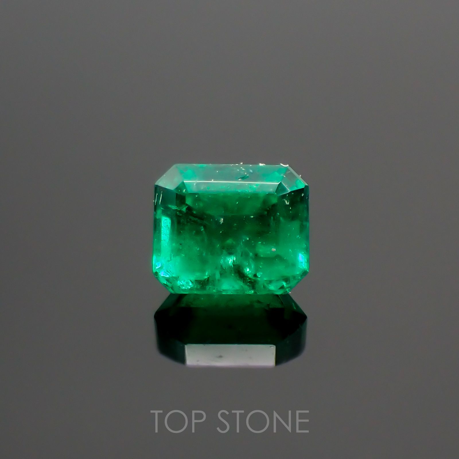 エメラルド(宝石名エメラルド) コロンビア産 0.13ct 識別済[201912837]3.2×2.6mm前後