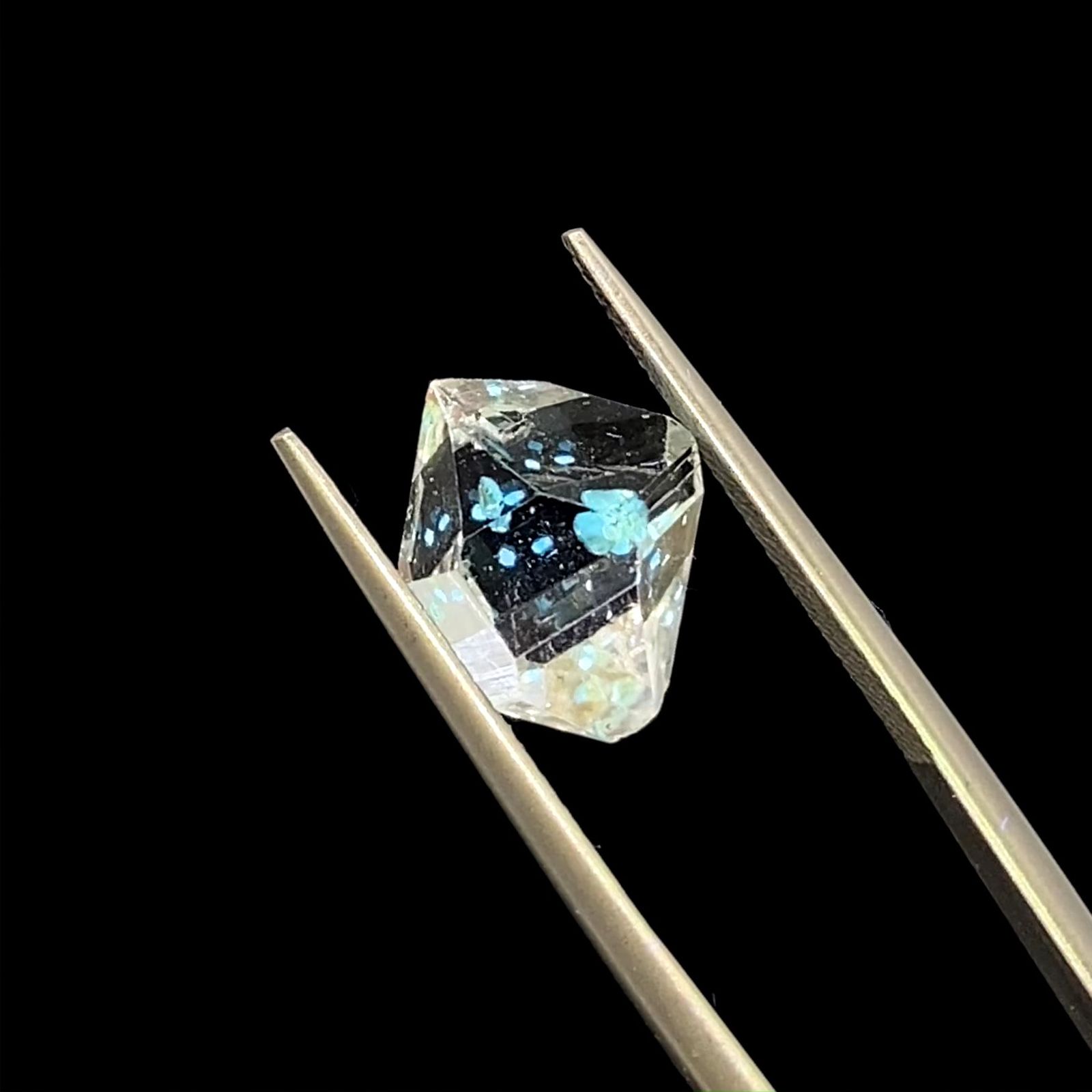 オイルインクォーツ 原石 パキスタン産 4.56ct [220917863]12.2x9.9mm