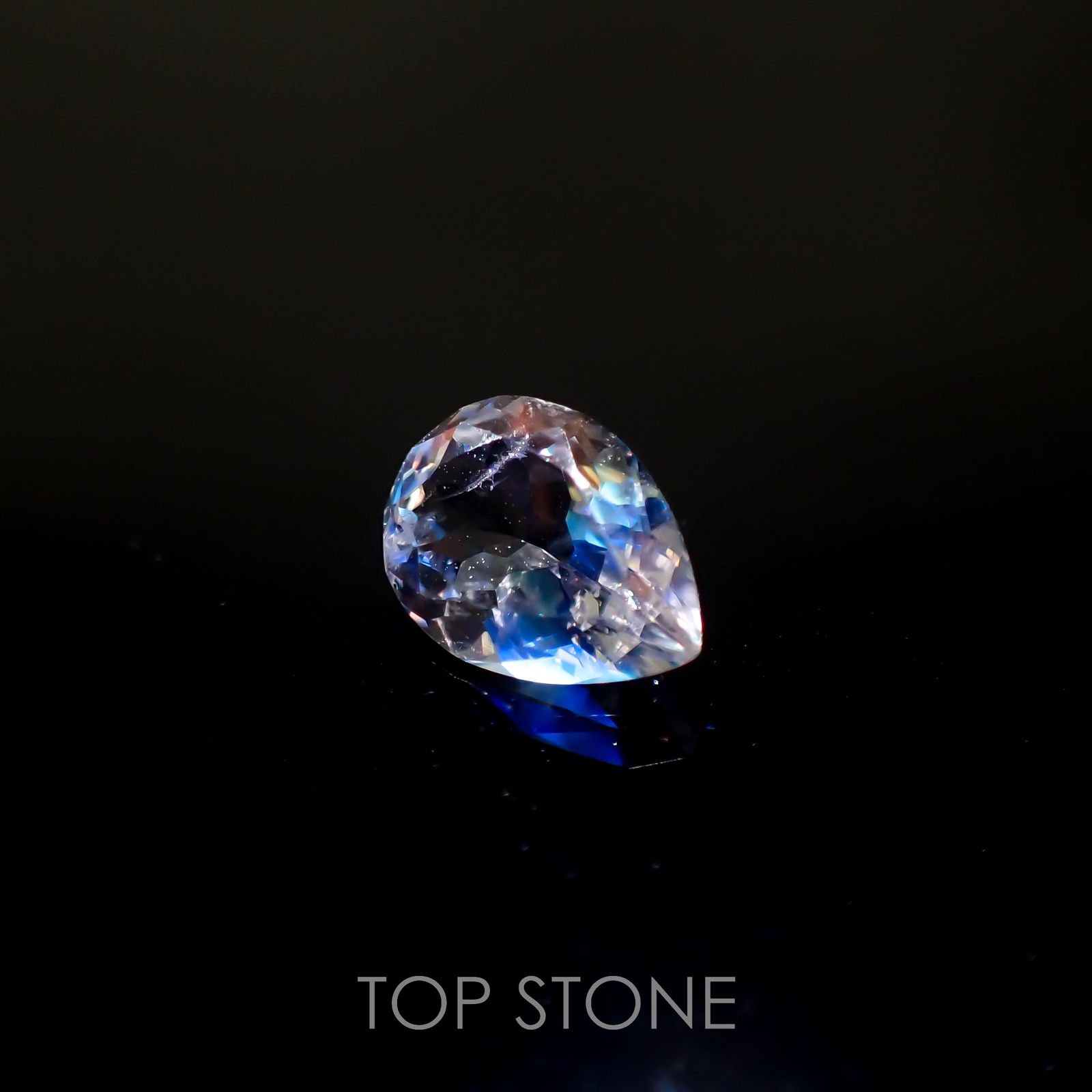 レインボームーンストーン(宝石名ラブラドライト)タンザニア産 1.02ct 識別済[220717202]8.5x6.1mm前後