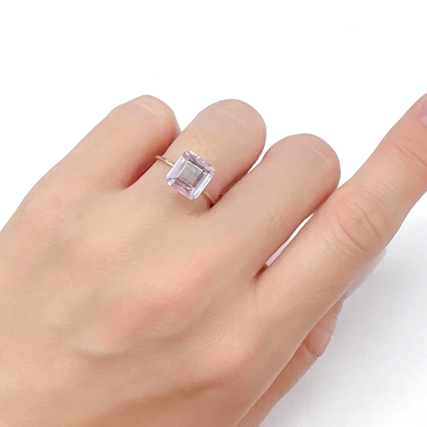 クンツァイト アフガニスタン産 3.37ct[231225140]8.6x8mm前後