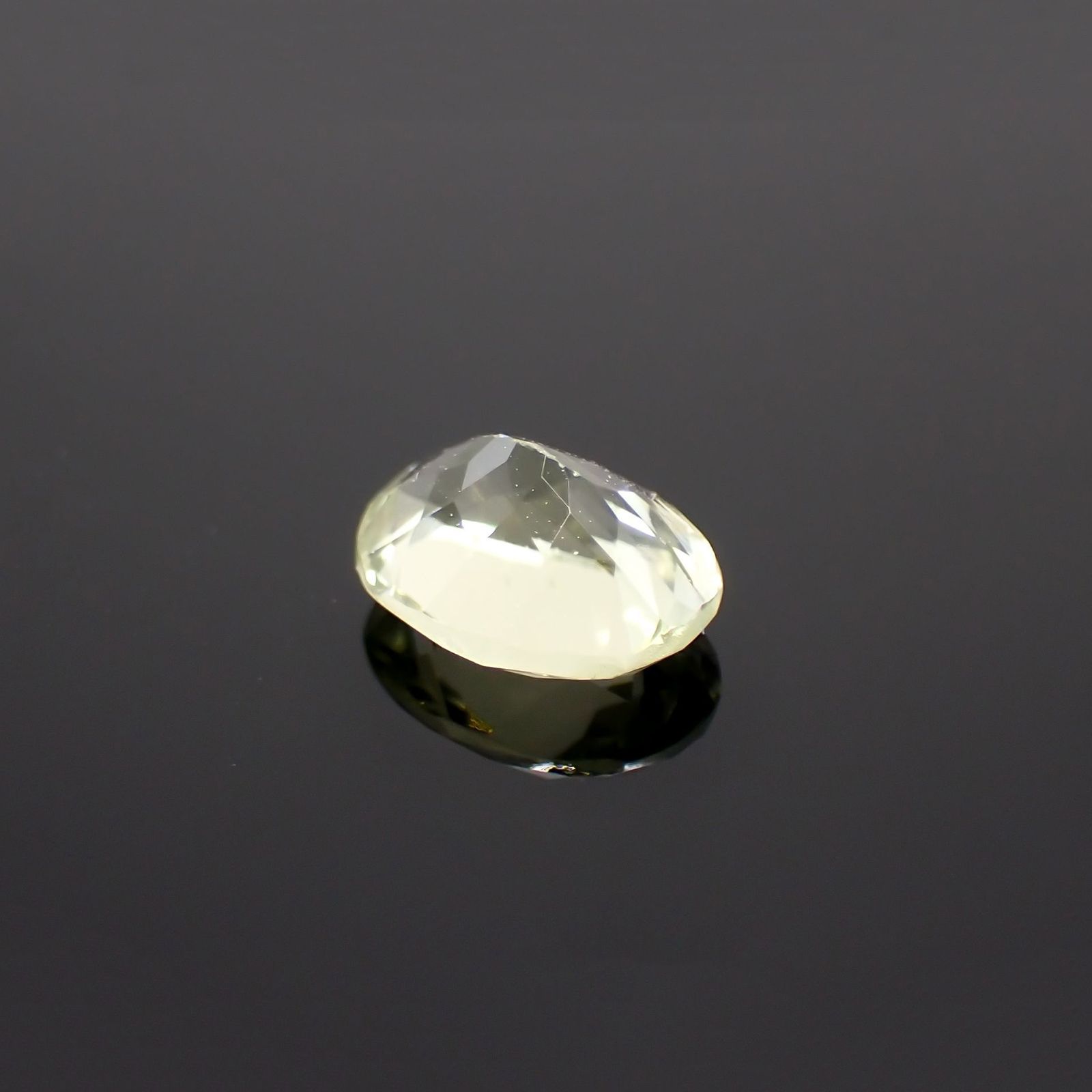 シリマナイト(宝石名シリマナイト)インド産 識別済 1.5ct / 8x6.1mm前後 [211113693]