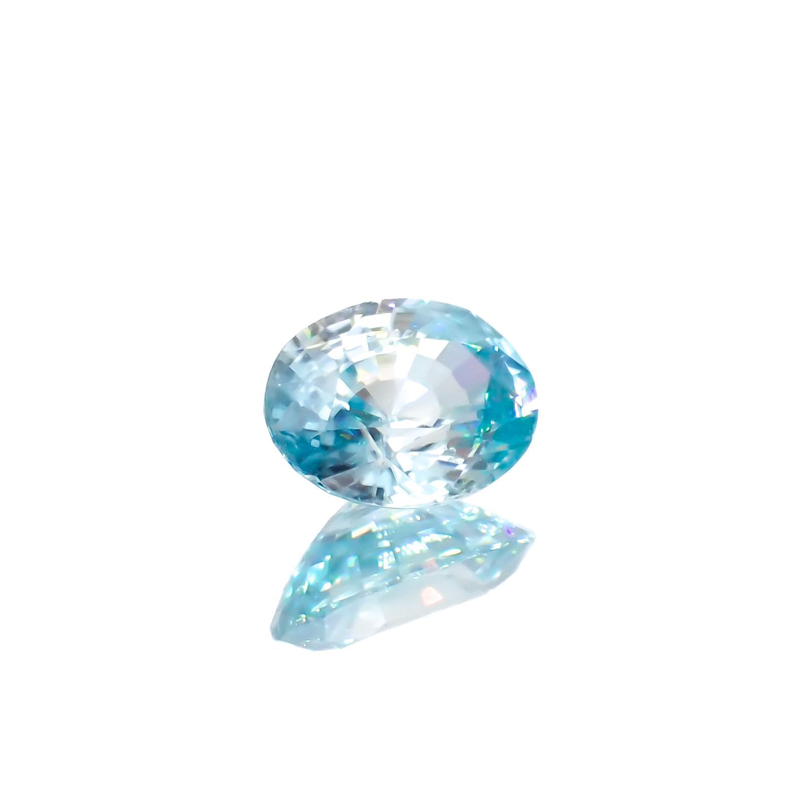 バイカラーブルージルコン カンボジア産 1.80ct[230320985]7.9x6.1mm前後