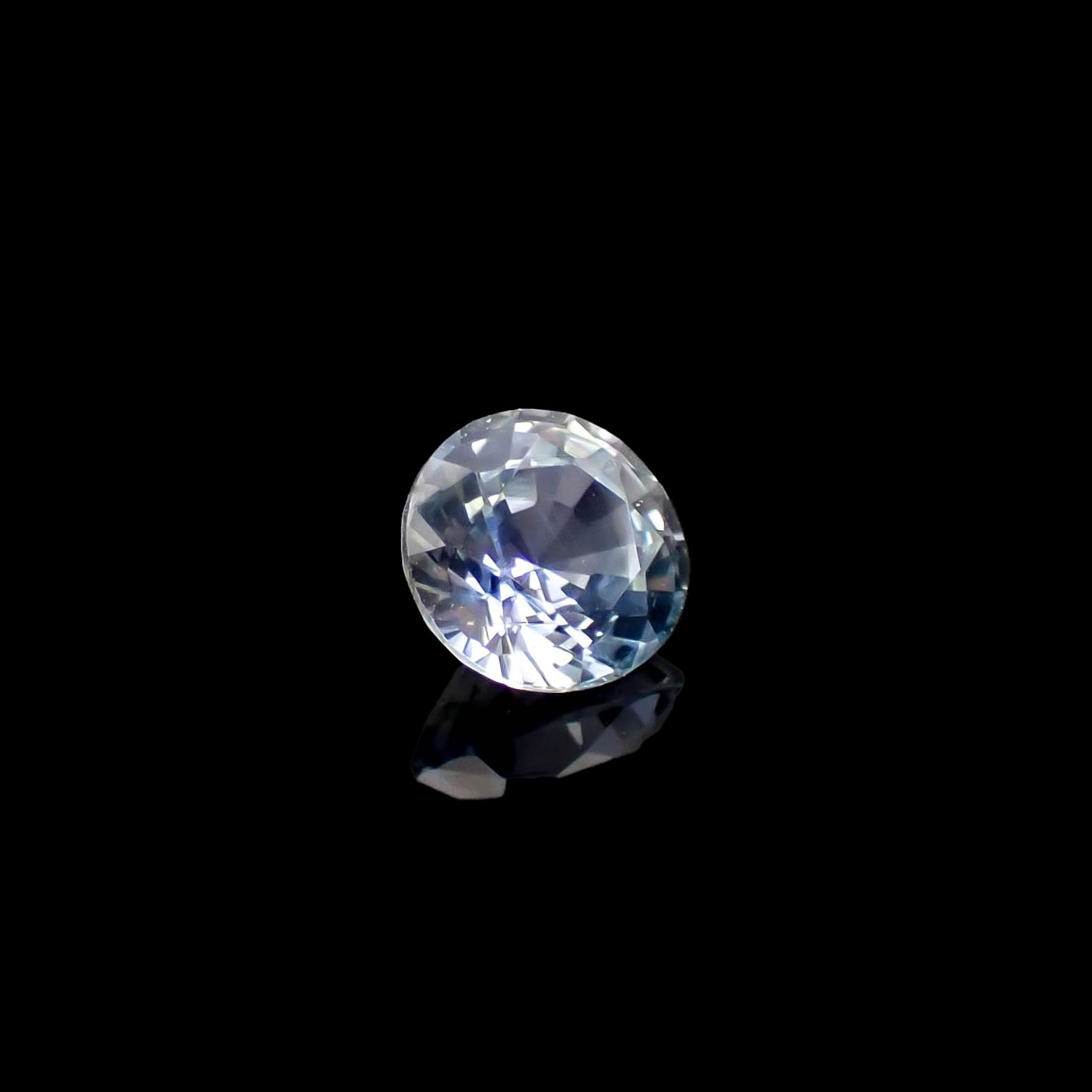 アイスブルーサファイア スリランカ/マダガスカル産 0.95ct [250329998]5.7x5.7mm前後