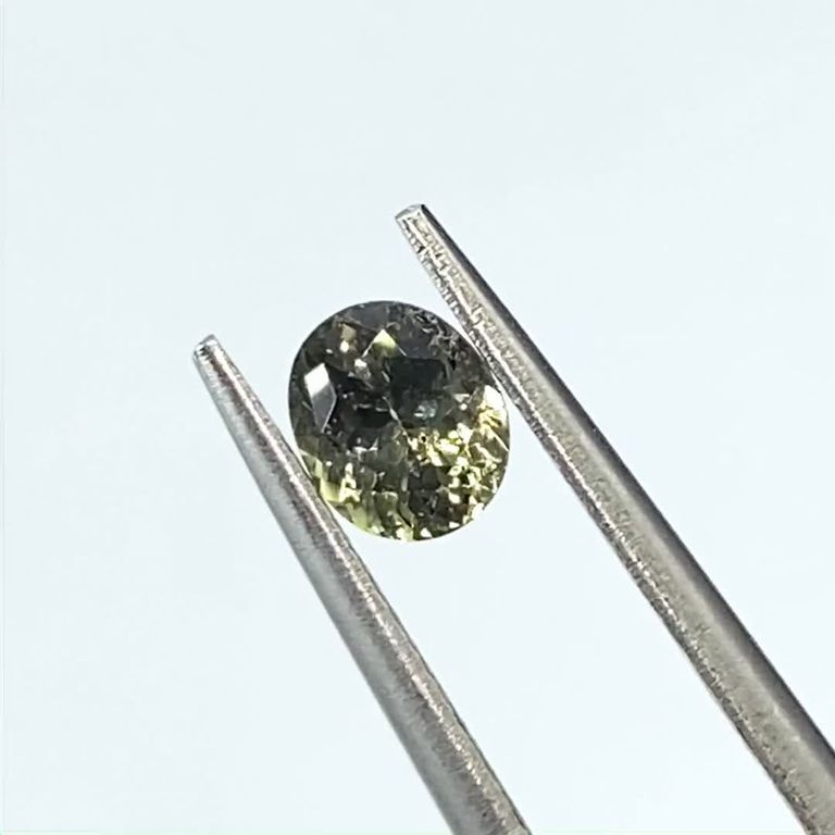 イエローグリーンサファイア 非加熱(宝石名サファイア)タンザニア産  