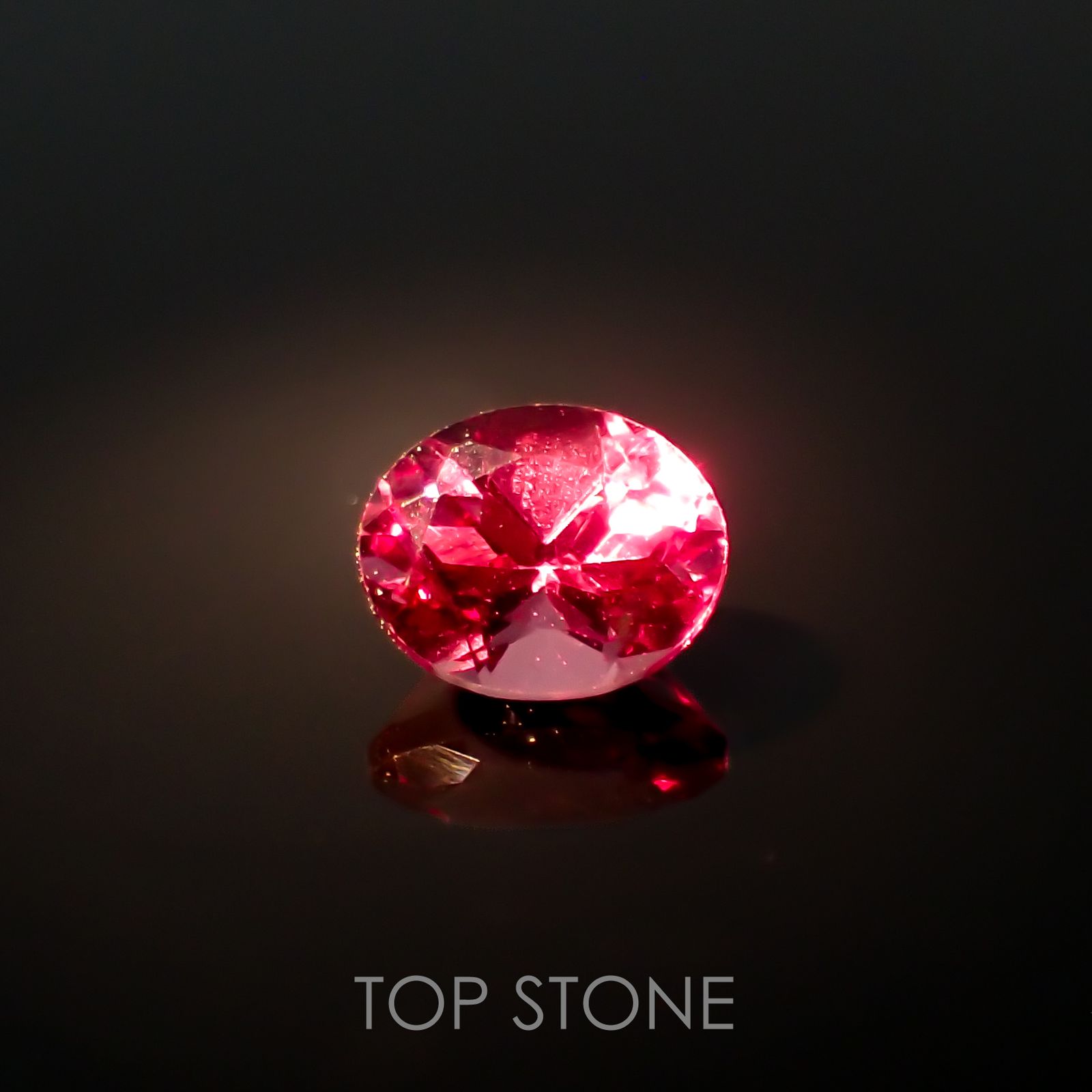 カラーシフトマラヤガーネット タンザニア産 0.42ct[230120281]4.8x3.8mm前後