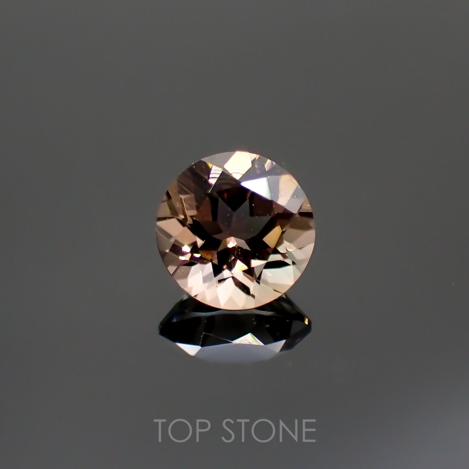 バイカラーオレゴンサンストーン(宝石名バイカラー・ラブラドライト)アメリカ・オレゴン州産 0.76ct 識別済[220113878]6.1x6mm前後