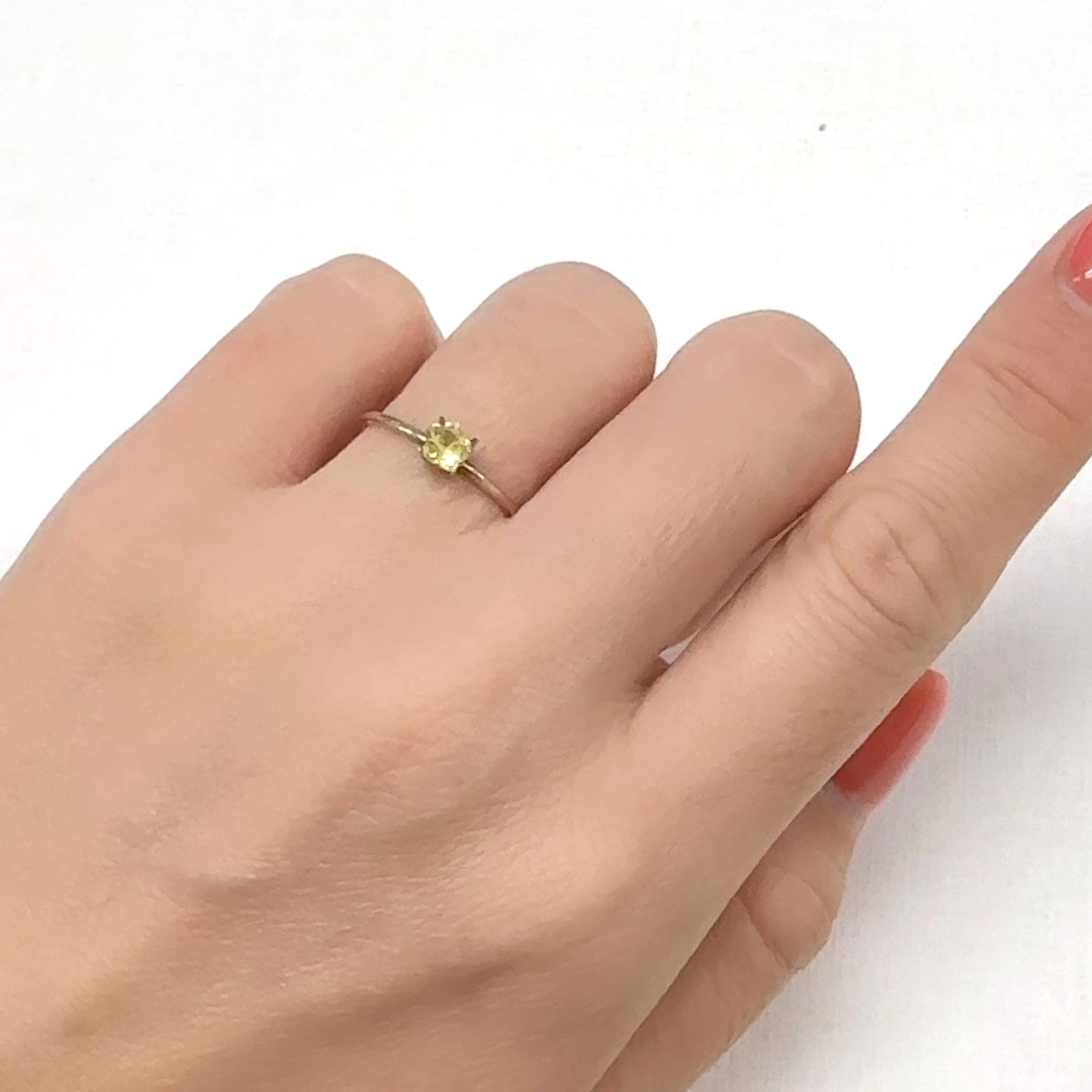 ◇カスタム・フラワーカット◇ファンシーカラーサファイア スリランカ/マダガスカル産 0.35ct[240929073]4.2x4.3mm前後