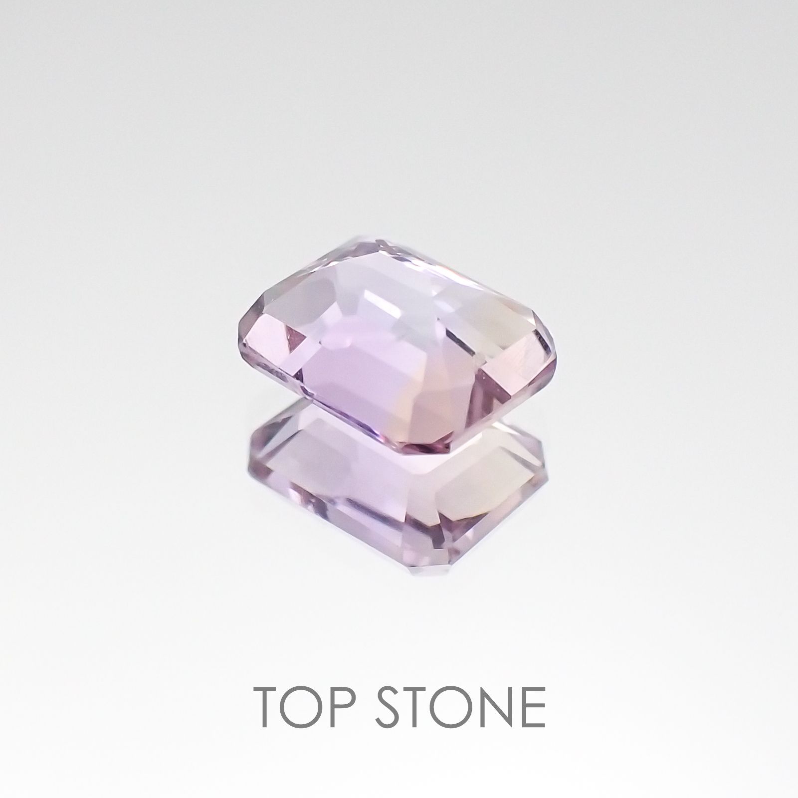 アメトリン(宝石名バイカラー・クォーツ/別名アメトリン) ボリビア産 1.14ct 識別済[20117661]7×5.6mm前後
