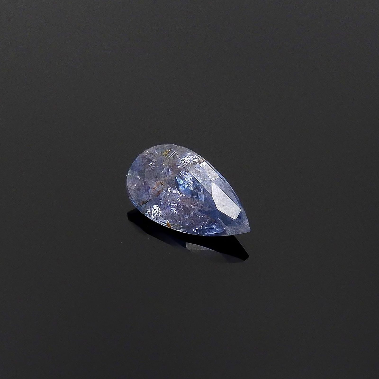 ジェレメジェバイト(宝石名エレメージェバイト)ナミビア産 ソ付(彩珠) 0.311ct / 6.6x3.4mm前後 [230823131]