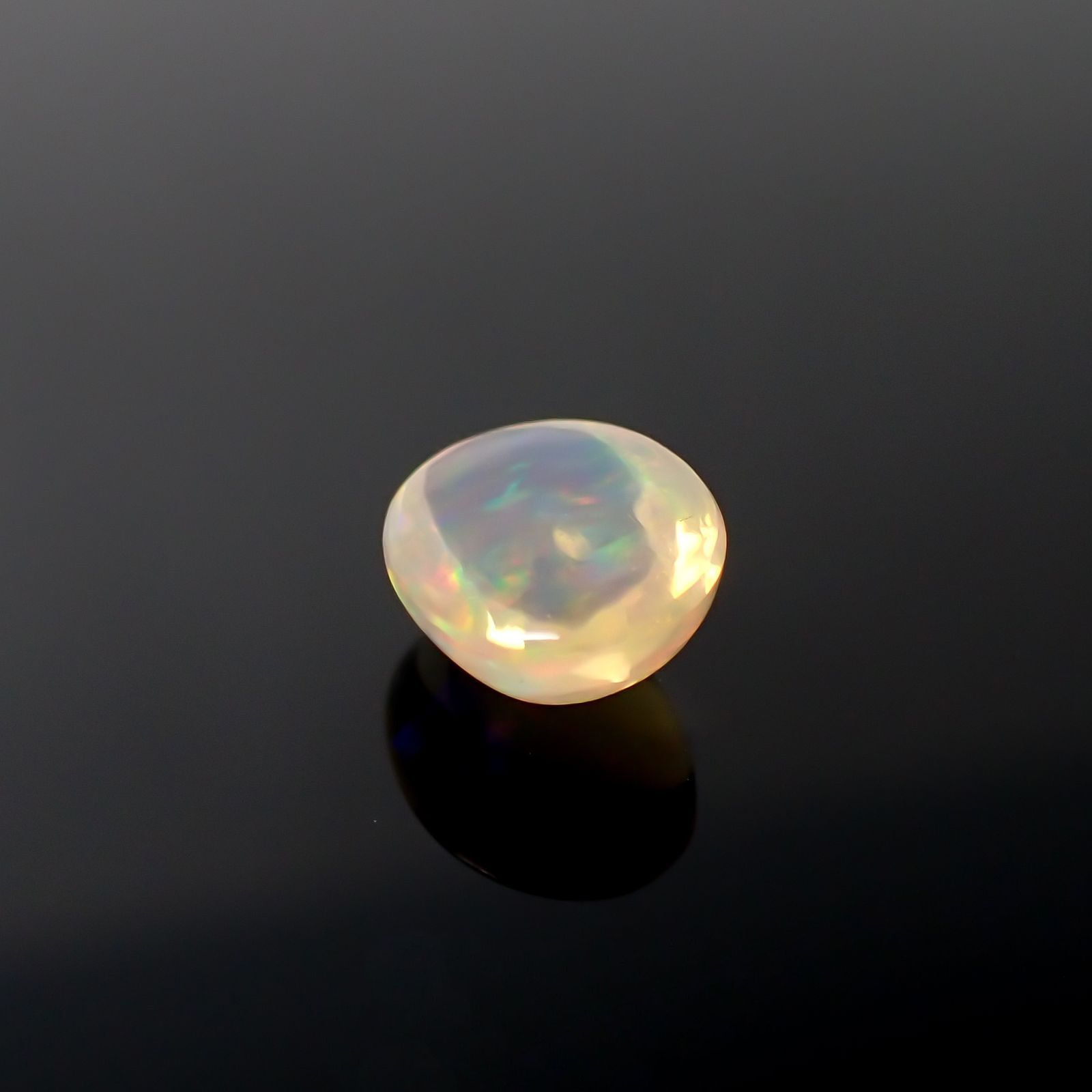 メキシコオパール(宝石名オパール) メキシコ産 ソ付(彩珠) 1.290ct / 8.7x6.9mm前後 [210712134]