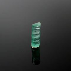 エメラルド柱状結晶 原石 コロンビア産 3.54ct[240427252]15x5mm前後
