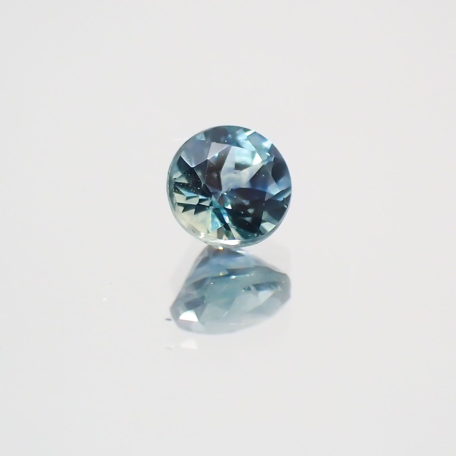 モンタナサファイア アメリカ産 ルース 0.27ct[21019488]3.5×3.6mm前後