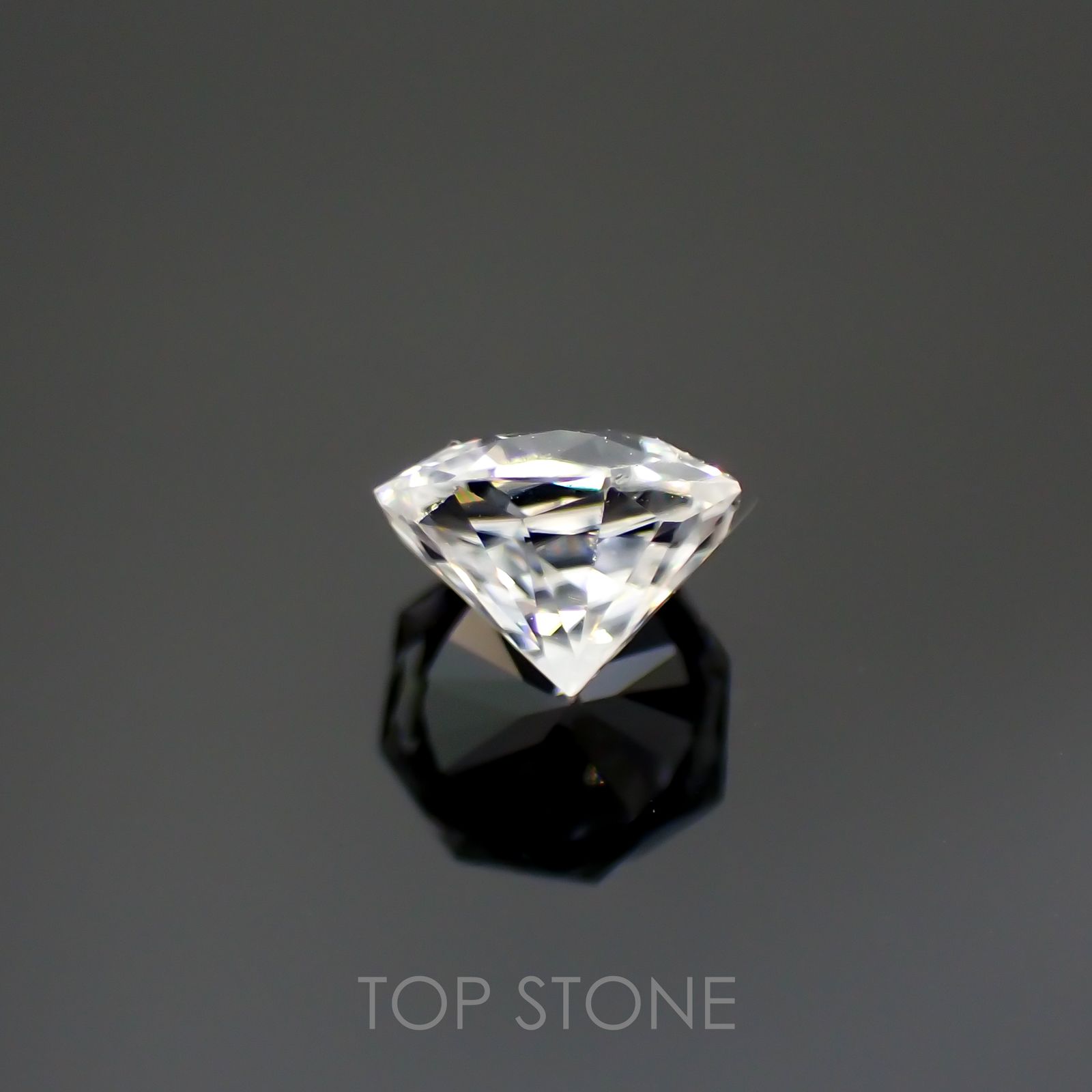 ◇オクタゴンカット◇カラーレスジルコン(宝石名ホワイト・ジルコン)スリランカ/カンボジア産 0.80ct 識別済[220114283]4.9x4.8mm前後