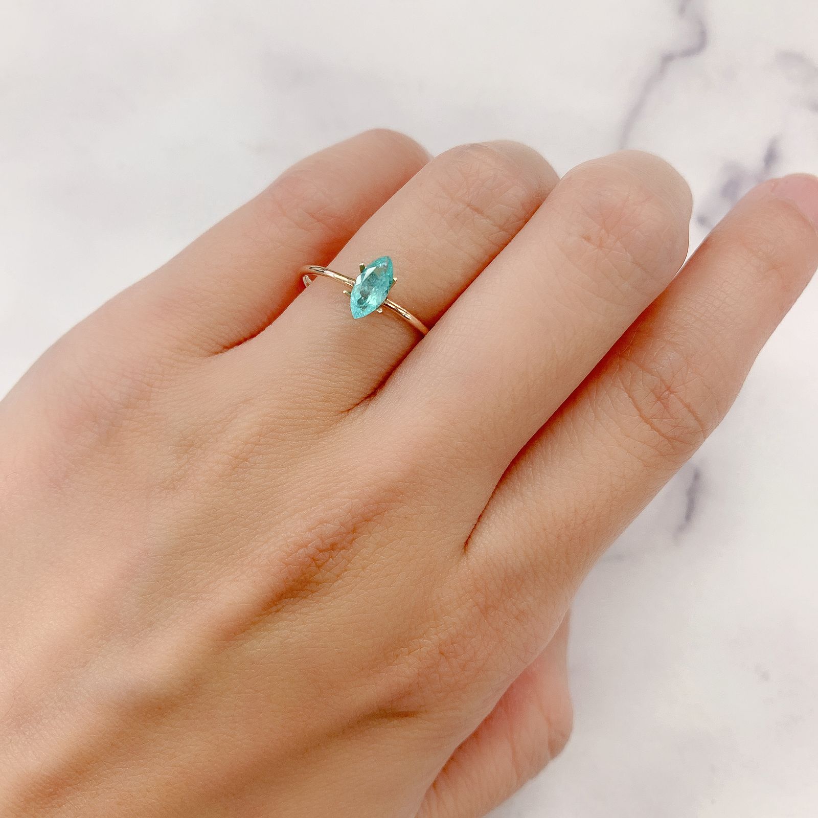 パライバトルマリン(宝石名トルマリン/別名パライバ・トルマリン) ブラジル・キントス鉱山産 0.375ct ソ付(宝貴協)[20084603]7.3×3.7mm前後