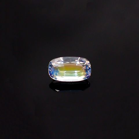 レインボームーンストーン(宝石名ラブラドライト) マダガスカル産 1.101ct ソ付(彩珠)[210611247]8.5×4.9mm前後