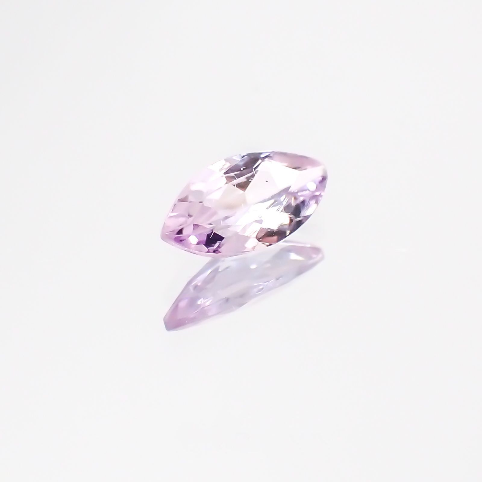ピンクゾイサイト(宝石名ピンク・ゾイサイト)タンザニア産 0.32ct 識別済[231124169]7x3.4mm前後