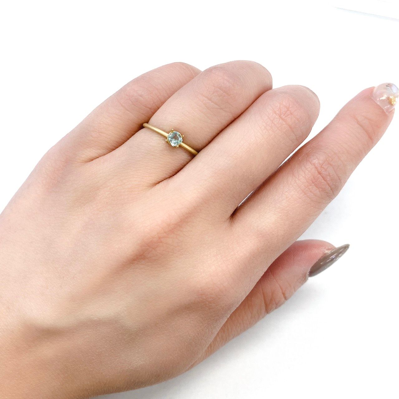 ミントベリル(宝石名グリーン・ベリル) ブラジル産 0.18ct 識別済[21059709]3.5×3.5mm前後