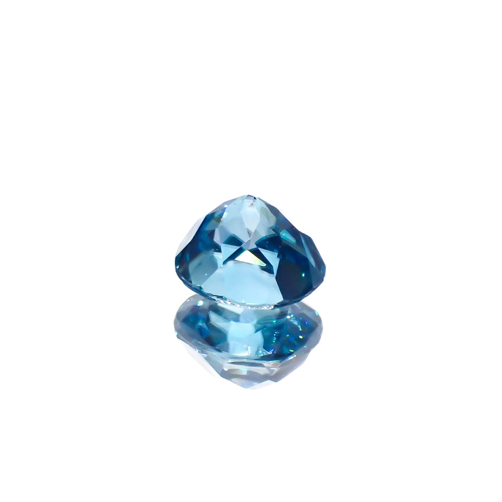 ラタナキリブルージルコン カンボジア産 1.57ct[240728493]6.3x5.7mm前後