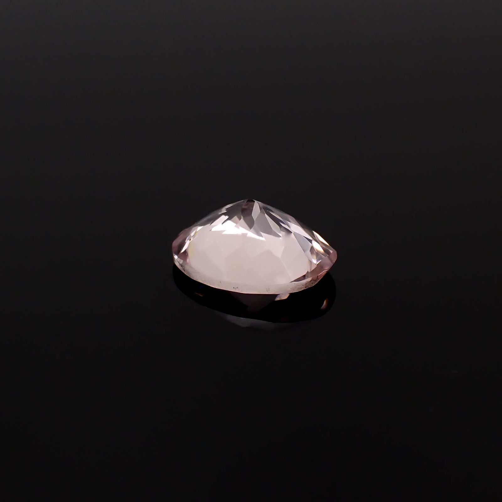 モルガナイト ブラジル産 0.97ct[240326775]7.9x6.1mm前後