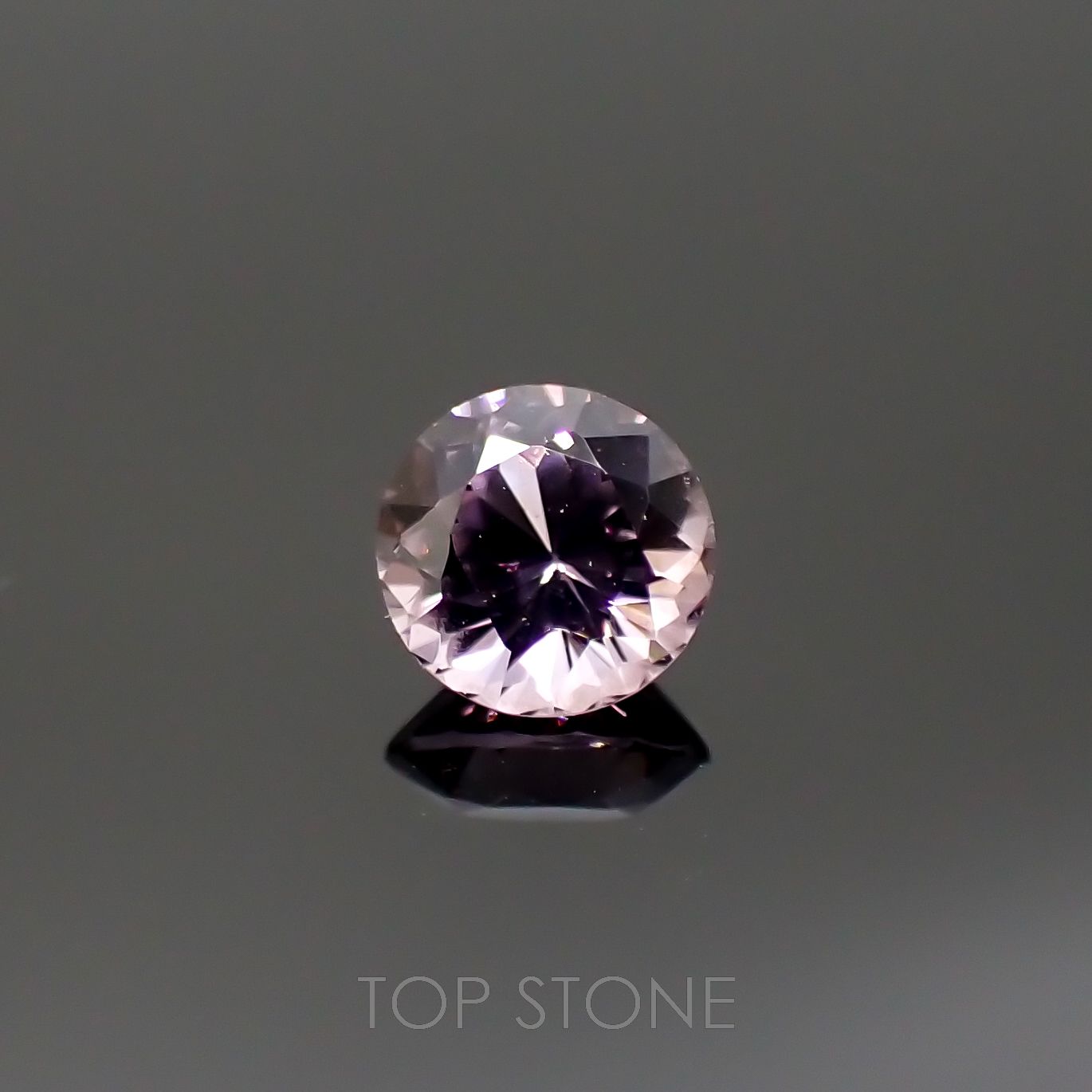 ラベンダーピンクスピネル(宝石名スピネル)ビルマ/マダガスカル産 0.46ct 識別済[220917594]4.7x4.6mm前後