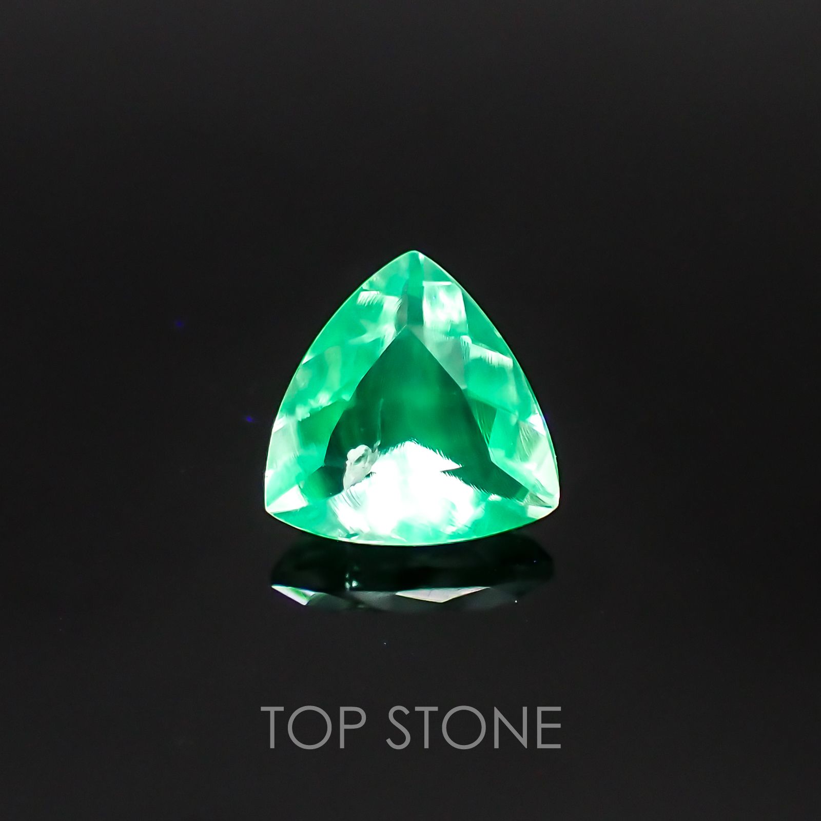 ハイアライトオパール メキシコ産 ルース 1.1ct[20118245]7.9×7.7mm前後