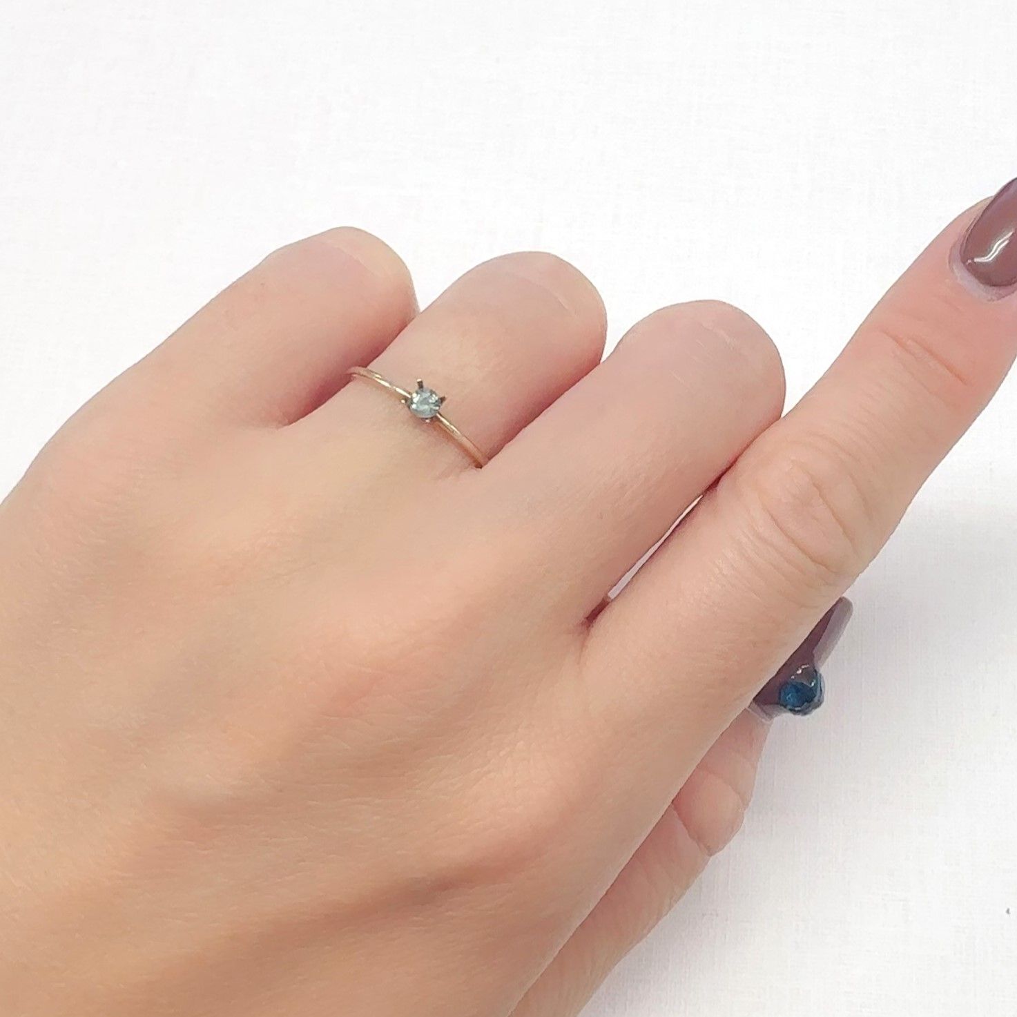 シルキーアレキサンドライト ブラジル・ミナスジェライス州ヘマチタ鉱山産 0.11ct[240627965]2.9x2.9mm前後