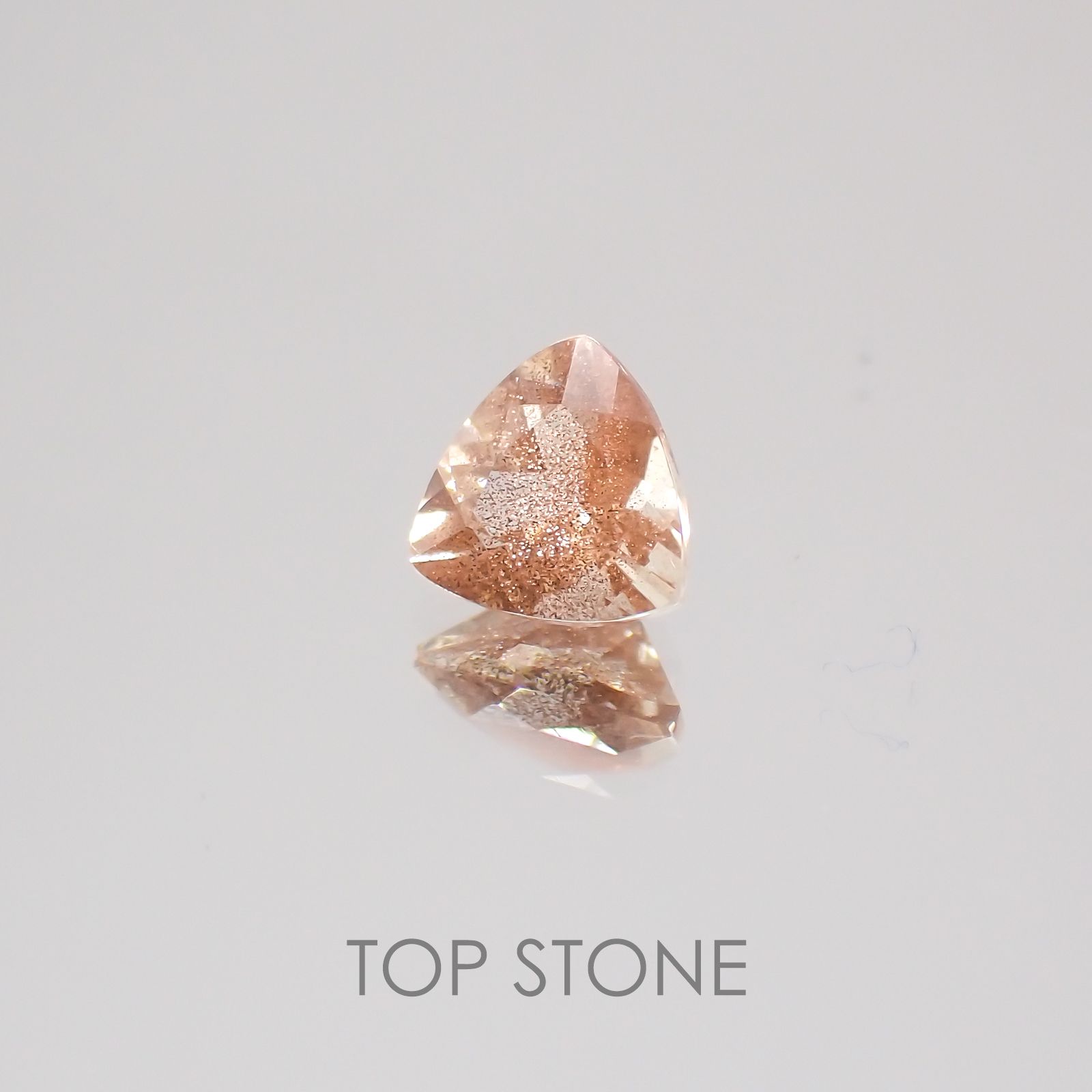 オレゴンサンストーン アメリカ産 ルース 0.43ct[20128882]5.1×5.1mm前後