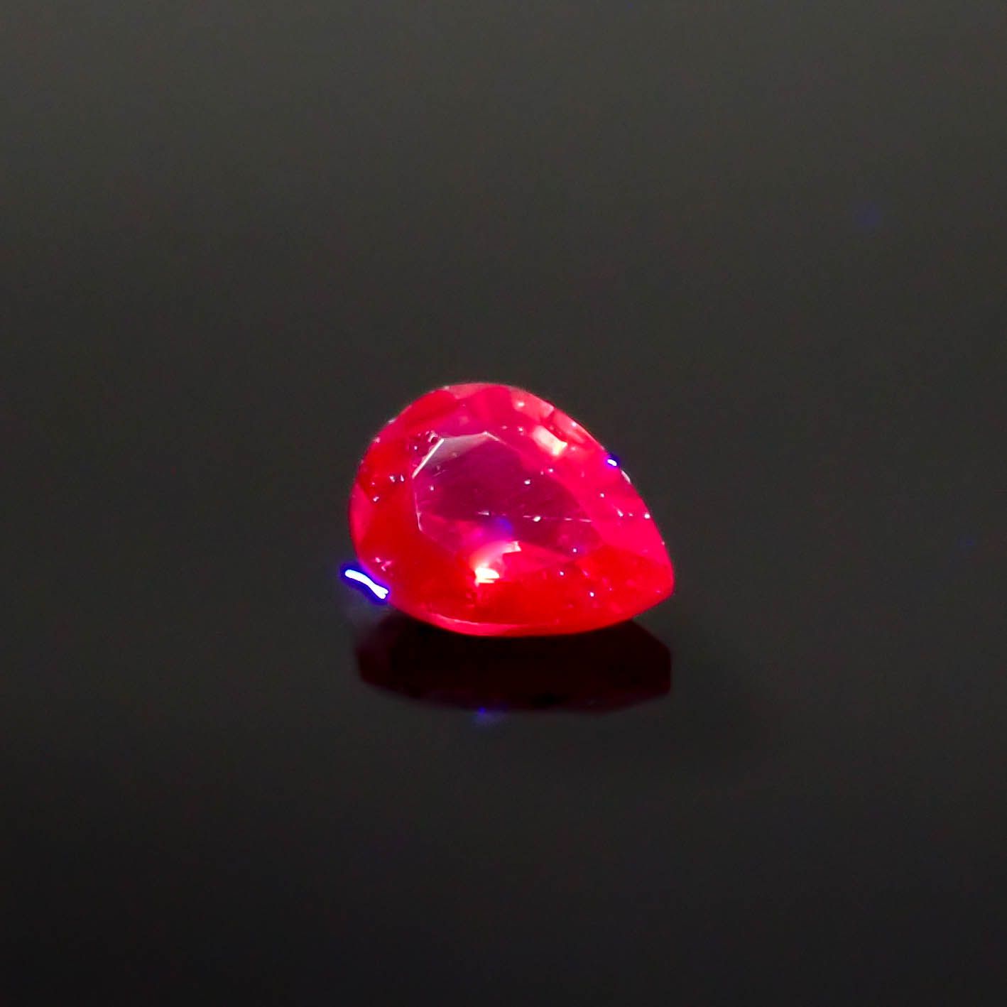 レッドスピネル ビルマ産 0.16ct[240728581]3.9x2.9mm前後