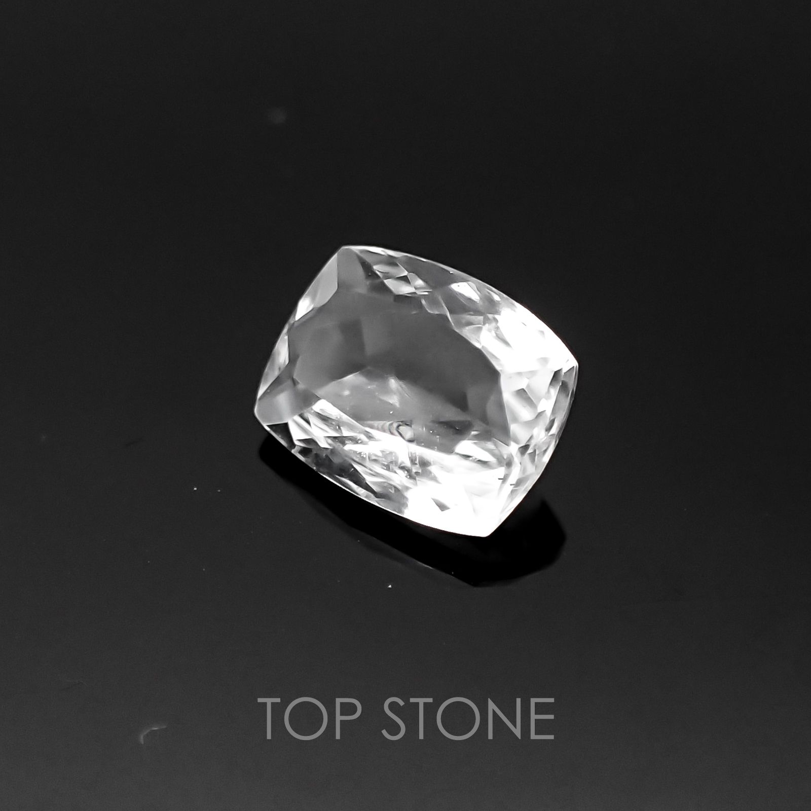 ハイアライトオパール メキシコ産 ルース 1.09ct[21058259]8.1×6.3mm前後