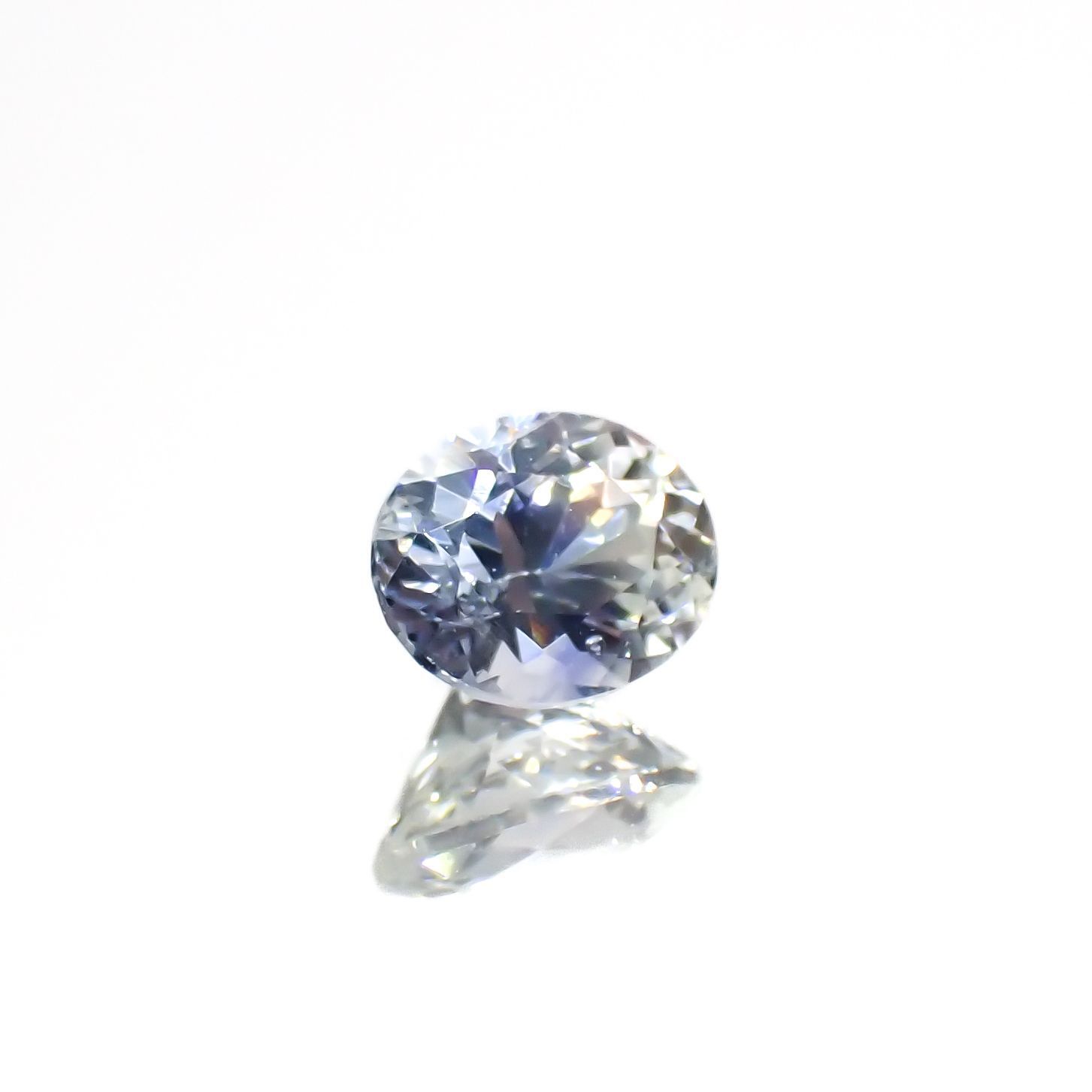 アイスブルーサファイア(宝石名サファイア)スリランカ/マダガスカル産 0.55ct 識別済[220817458]5.2x4.3mm前後