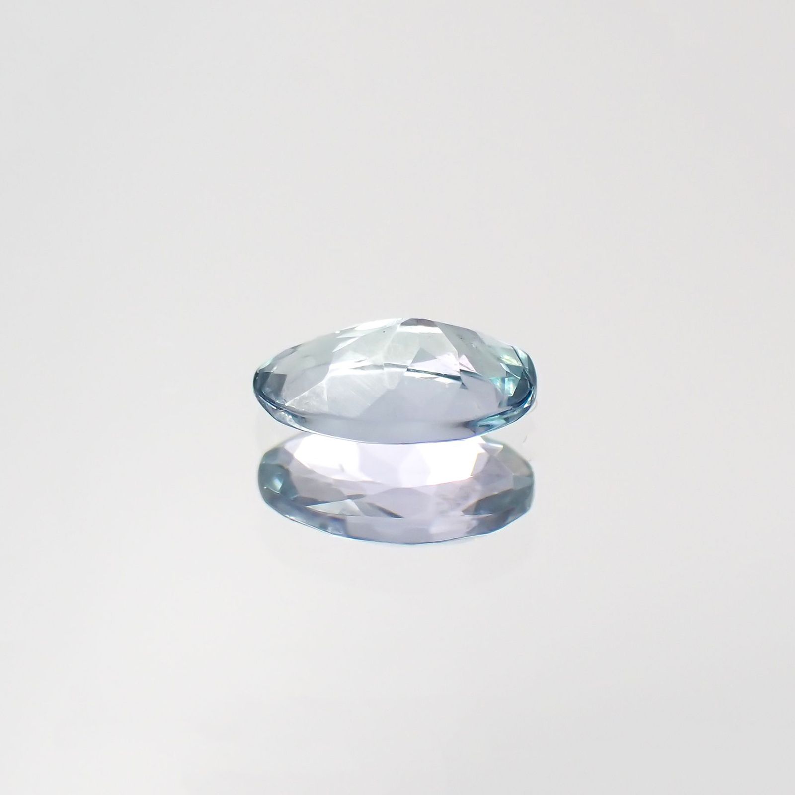 ブルーグリーンコーネルピン(宝石名コーネルピン)タンザニア産 0.19ct 識別済[240219232]4.5x2.6mm前後
