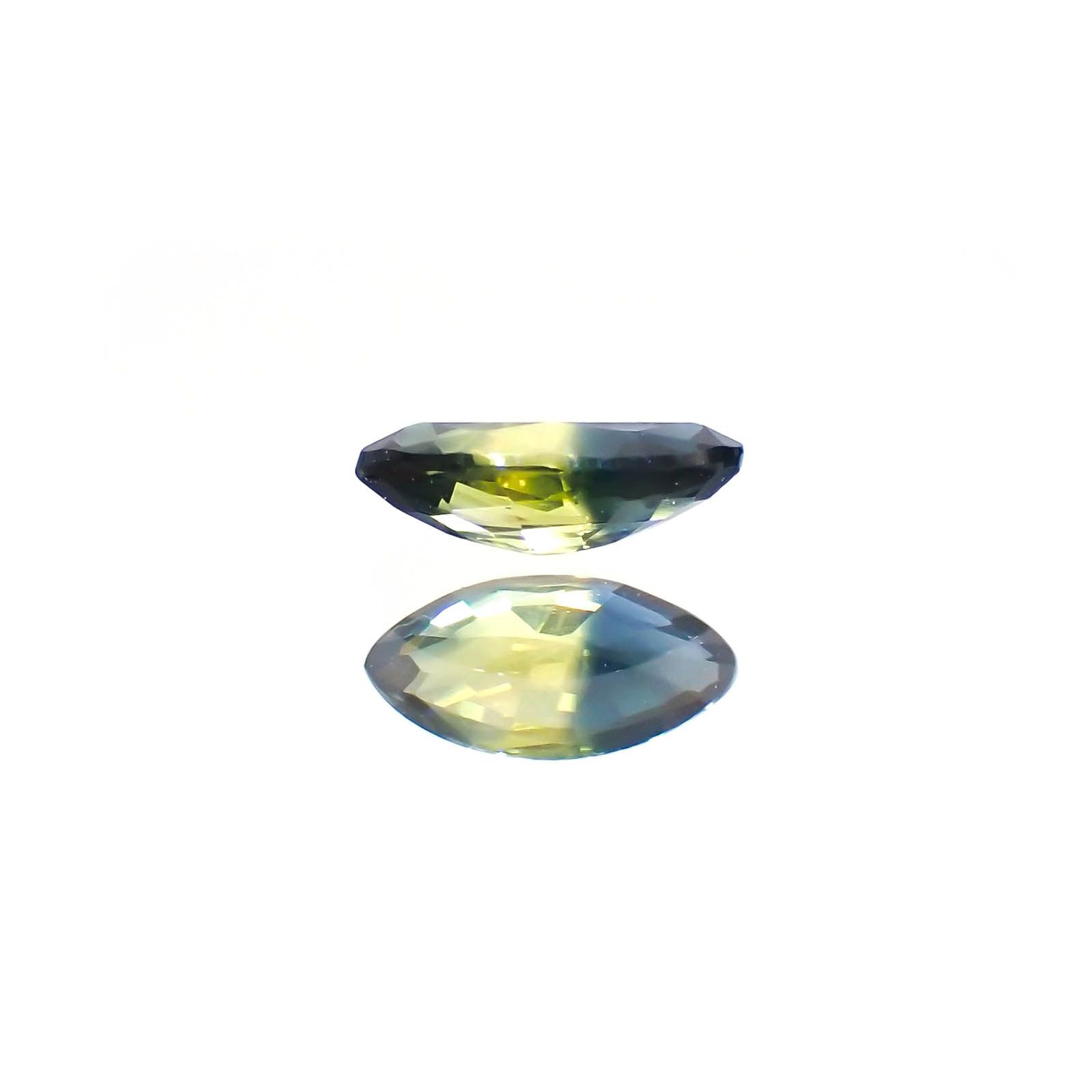 バイカラーサファイア(宝石名サファイア)マダガスカル/オーストラリア産 0.35ct 識別済[250114851]6.2x3.1mm前後